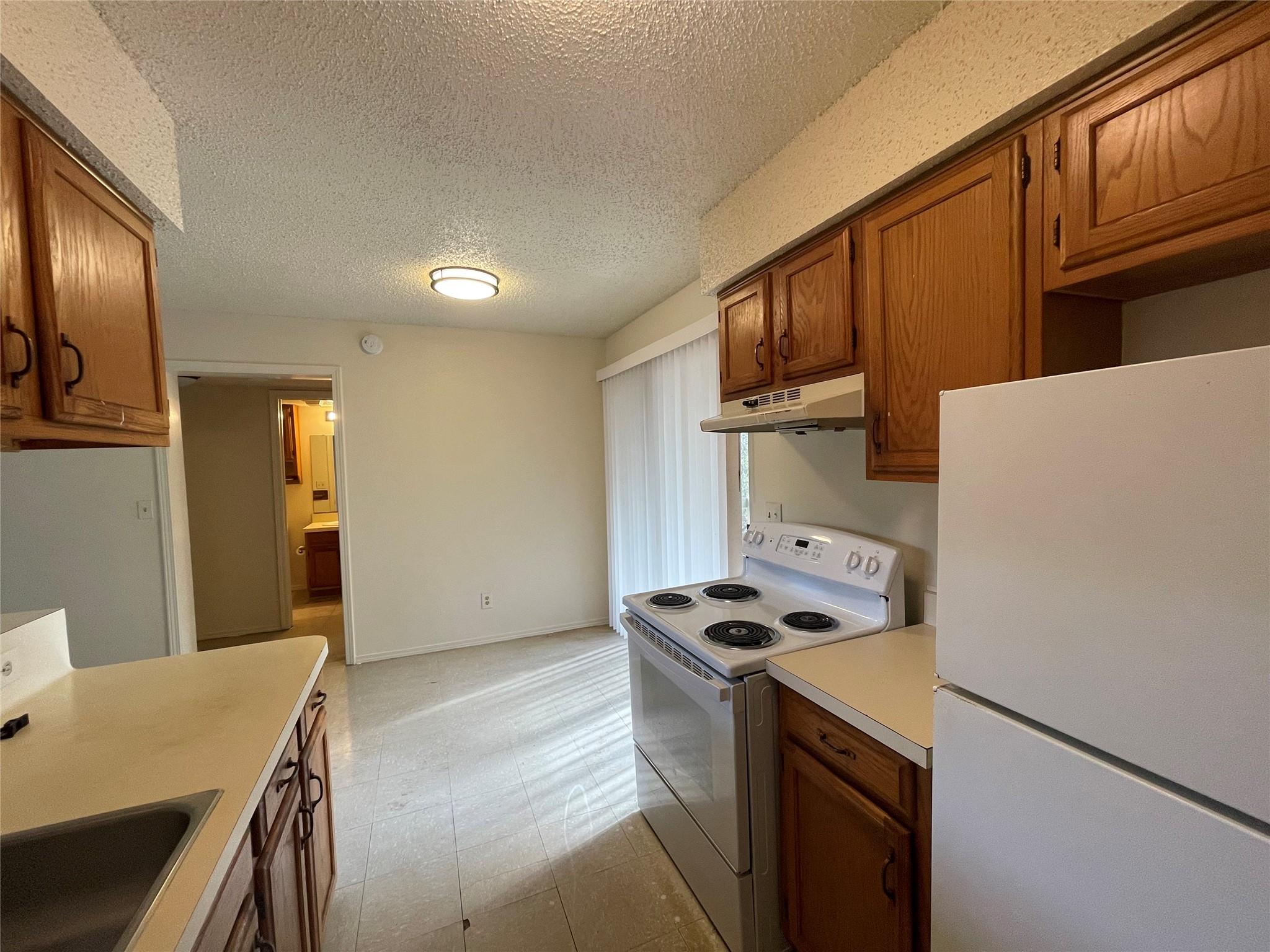 113 Hillside Dr # B, Elgin, TX 78621