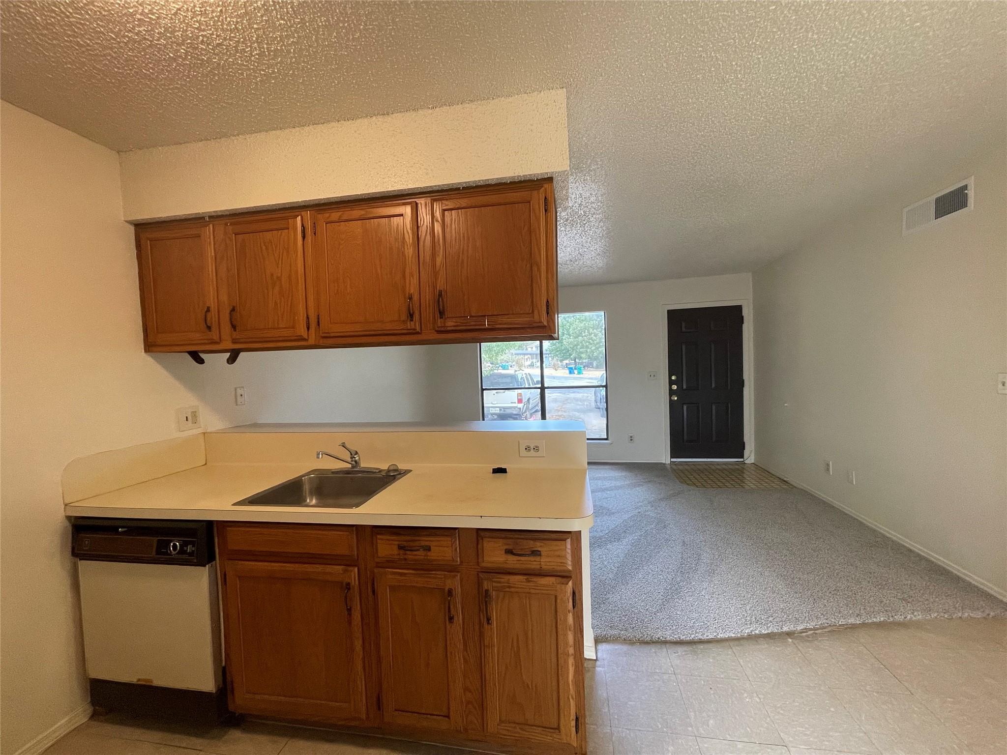 113 Hillside Dr # B, Elgin, TX 78621