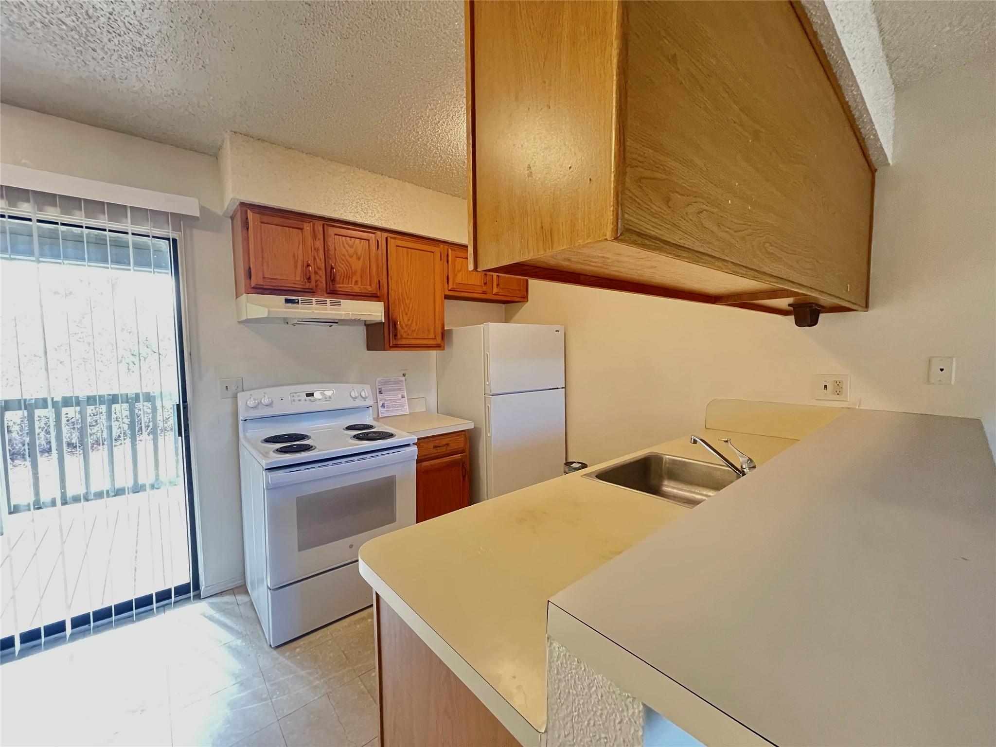 113 Hillside Dr # B, Elgin, TX 78621