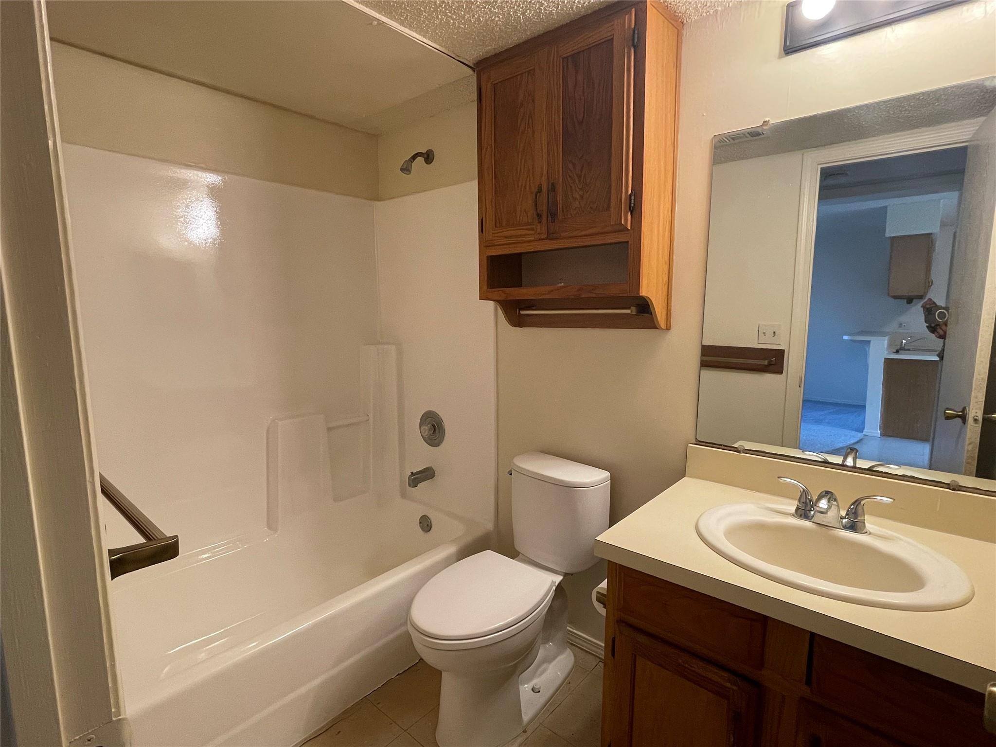 113 Hillside Dr # B, Elgin, TX 78621