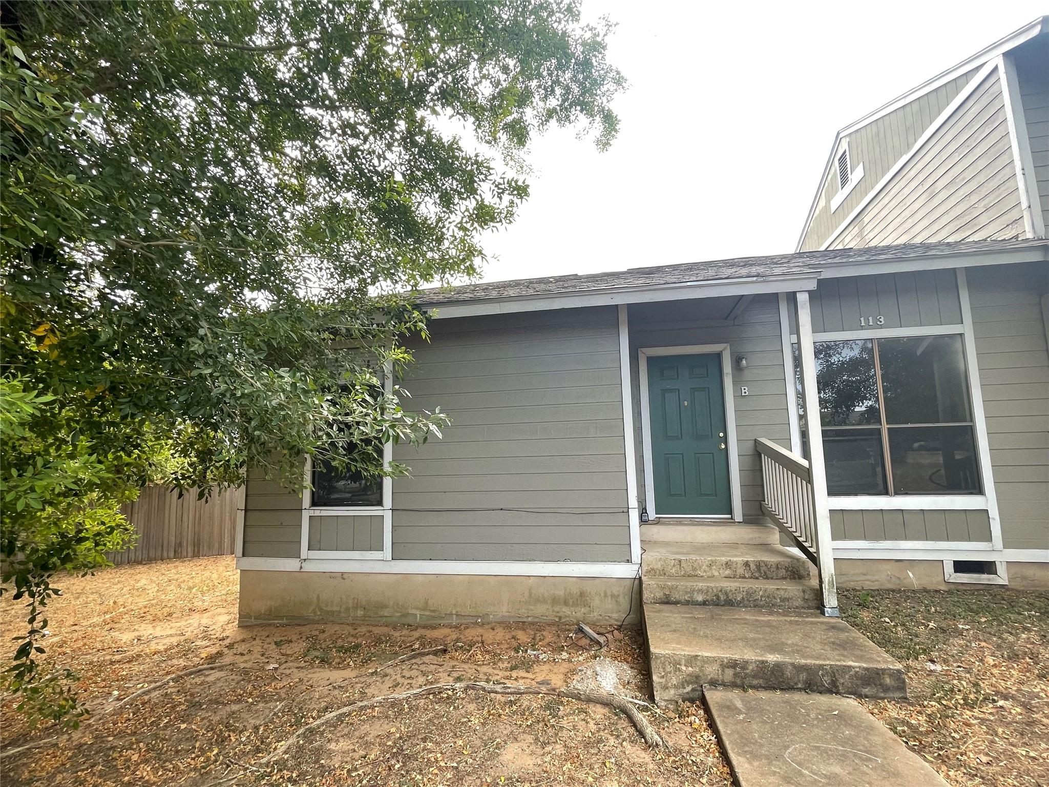 113 Hillside Dr # B, Elgin, TX 78621