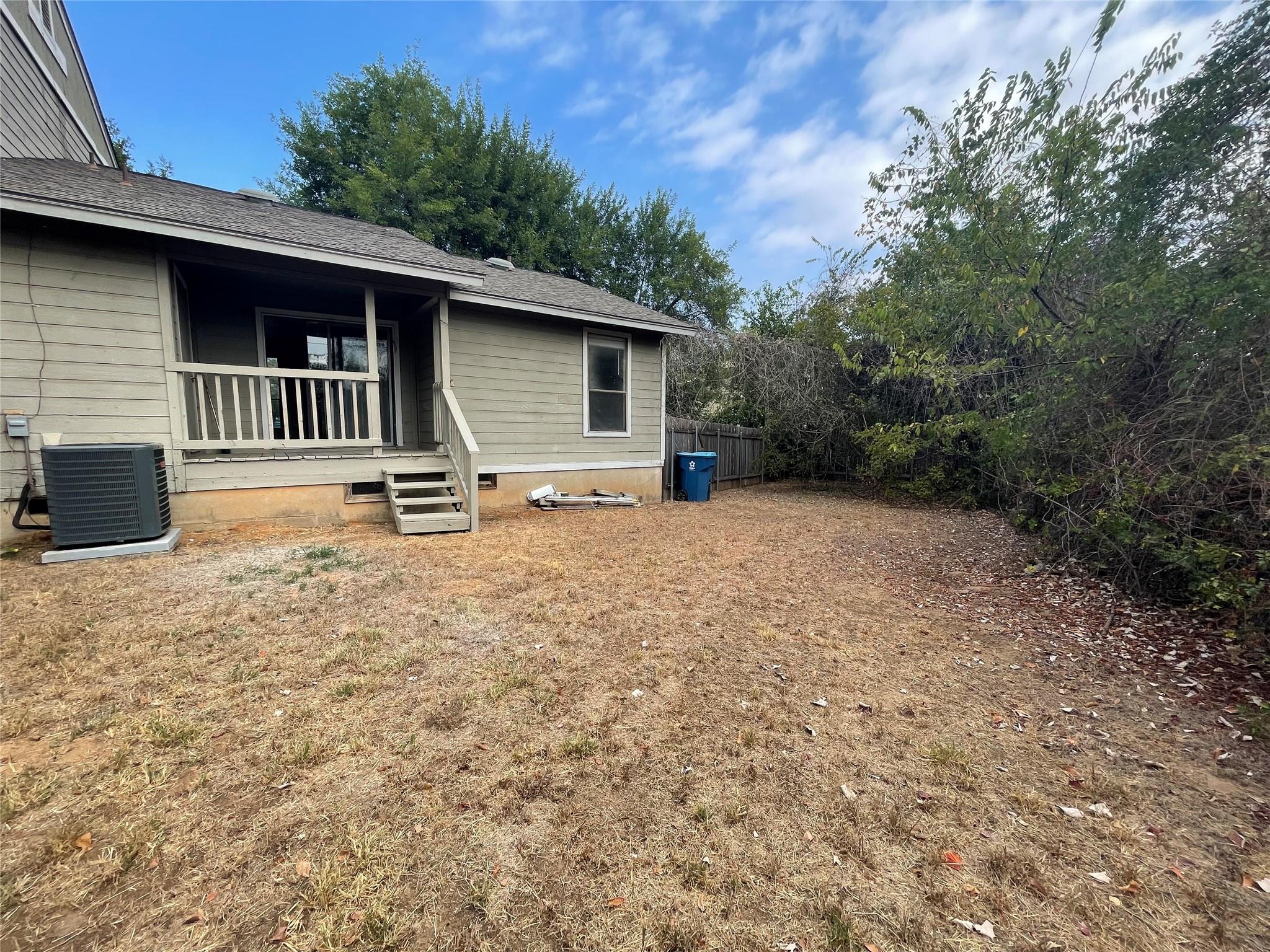 113 Hillside Dr # B, Elgin, TX 78621