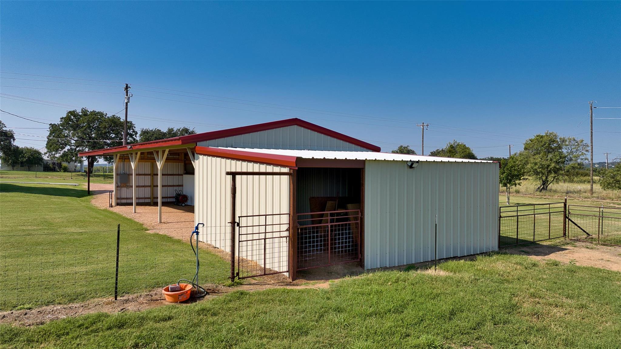 1004 E Pontotoc St, Mason, TX 76856