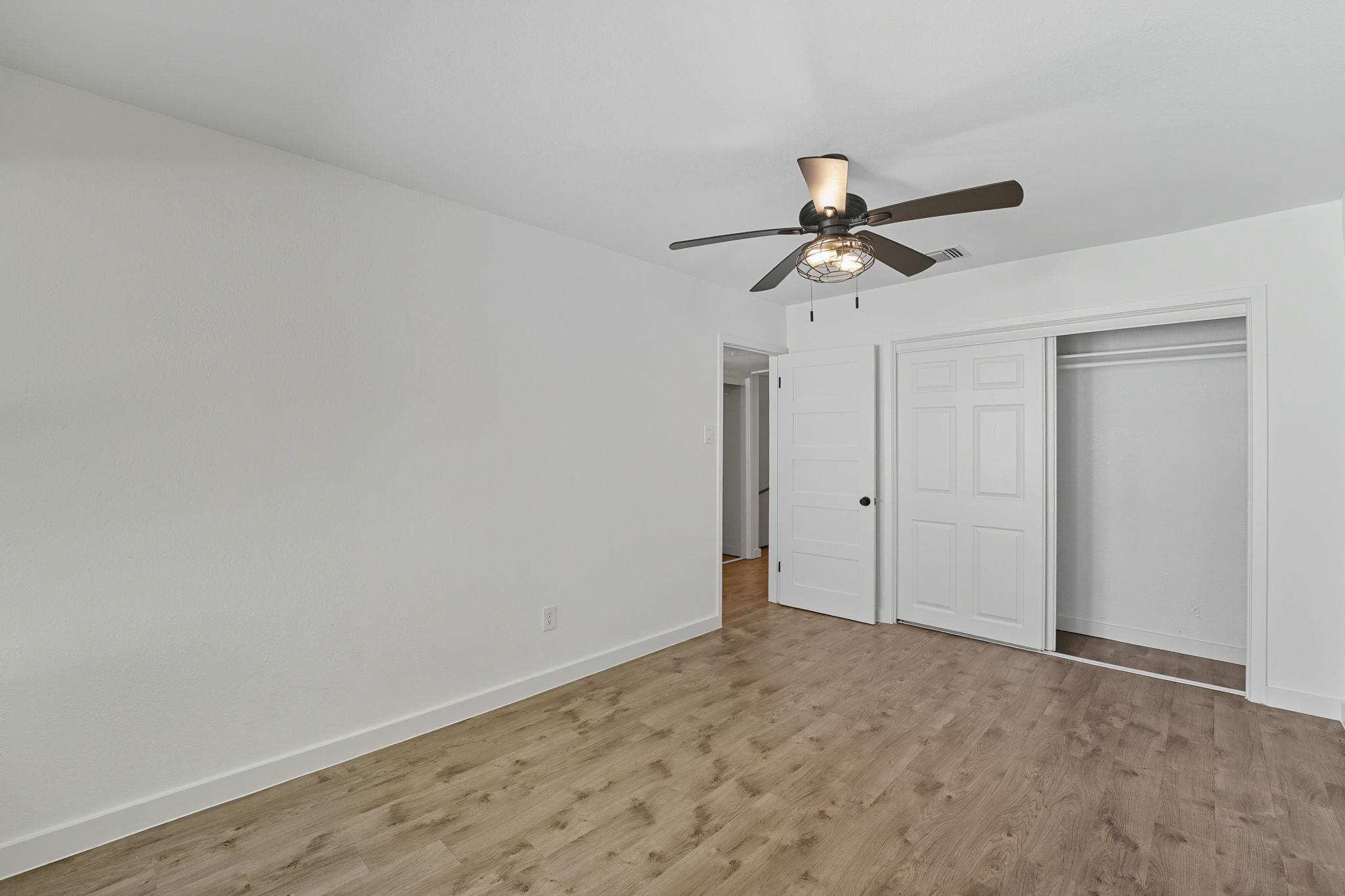 2124 Burton Dr # 133, Austin, TX 78741