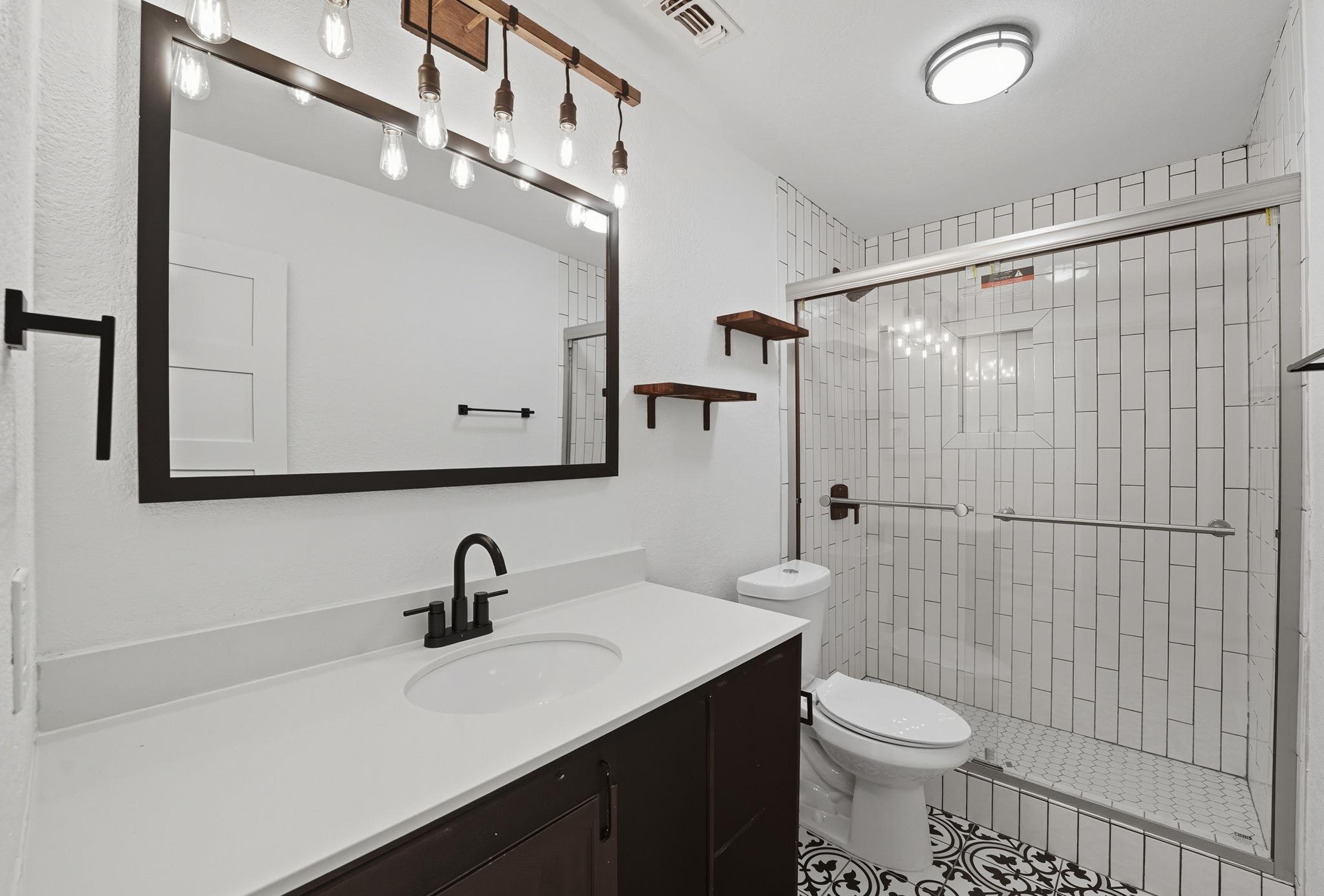 2124 Burton Dr # 133, Austin, TX 78741