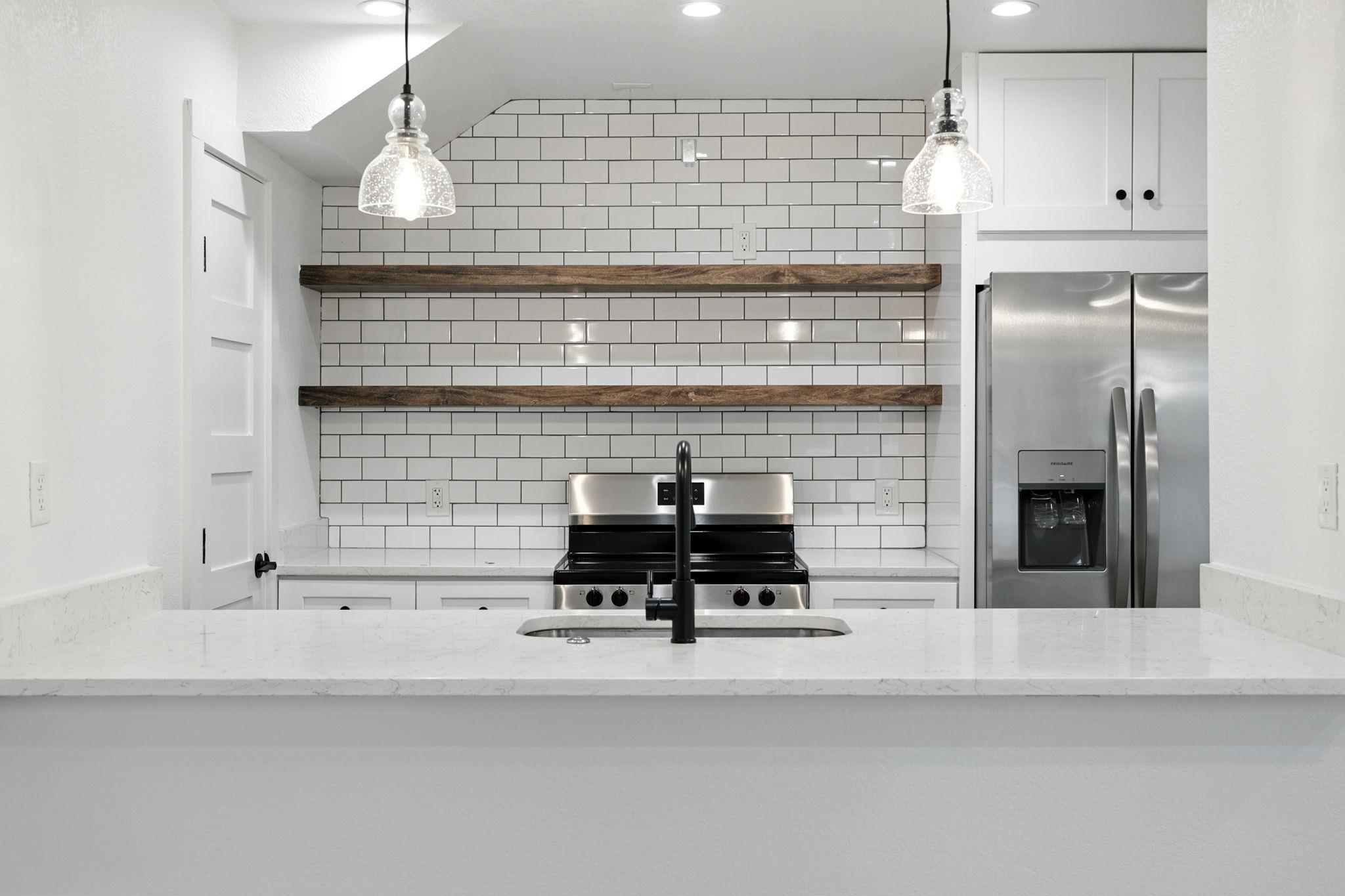 2124 Burton Dr # 133, Austin, TX 78741