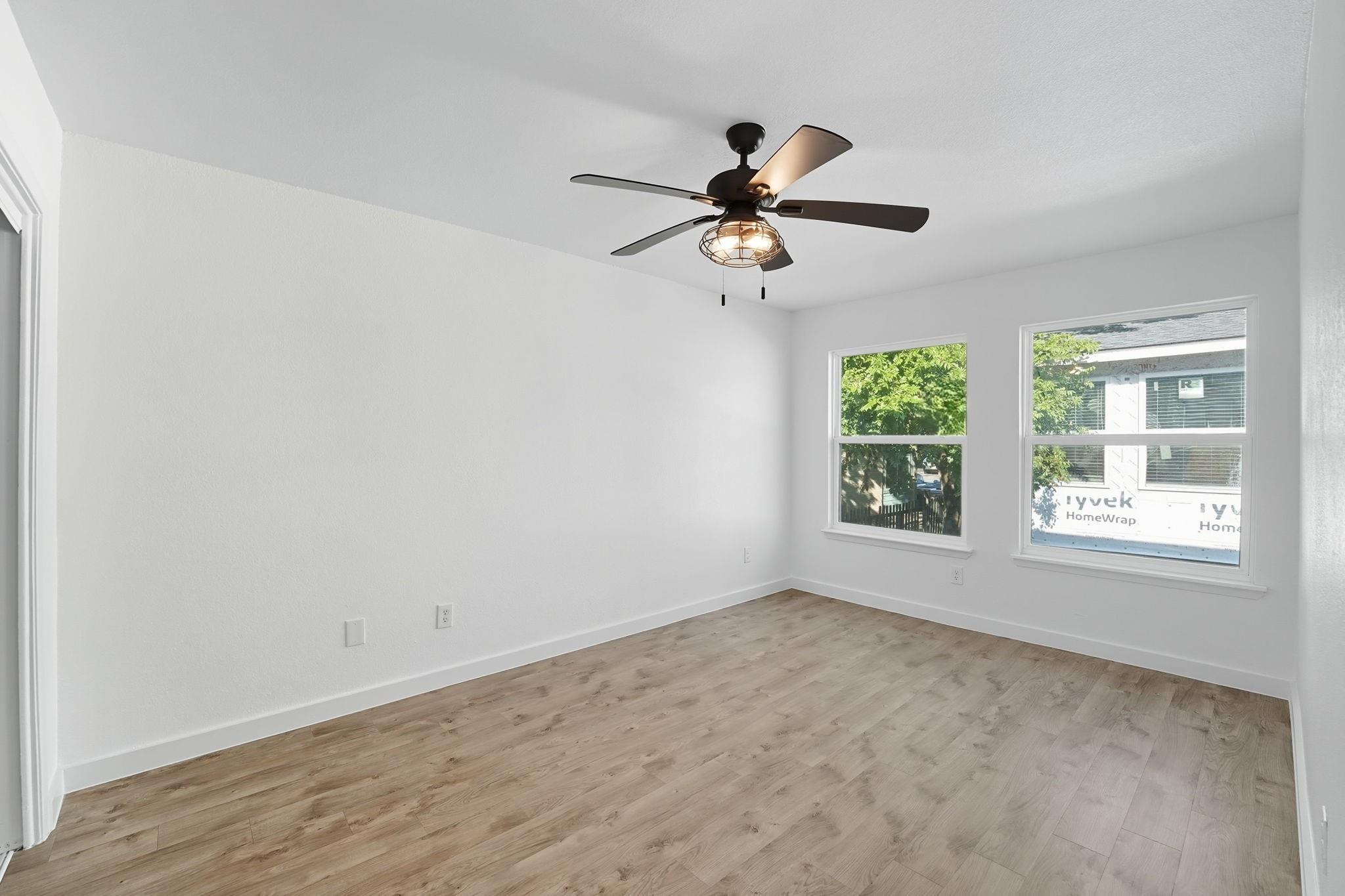 2124 Burton Dr # 133, Austin, TX 78741