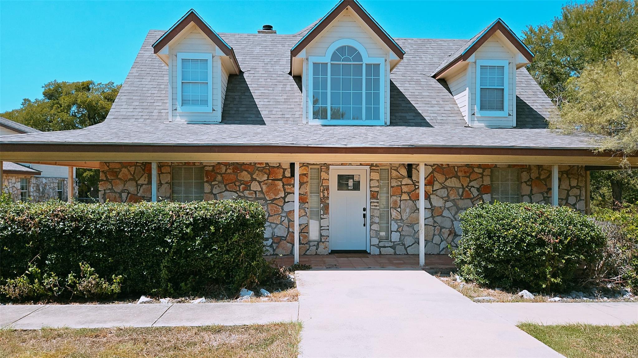 105 Meadow Dr, Georgetown, TX 78633