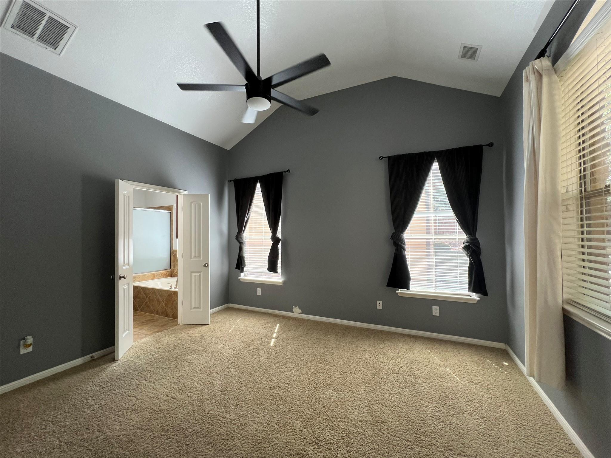 11400 W Parmer Ln # 31, Cedar Park, TX 78613