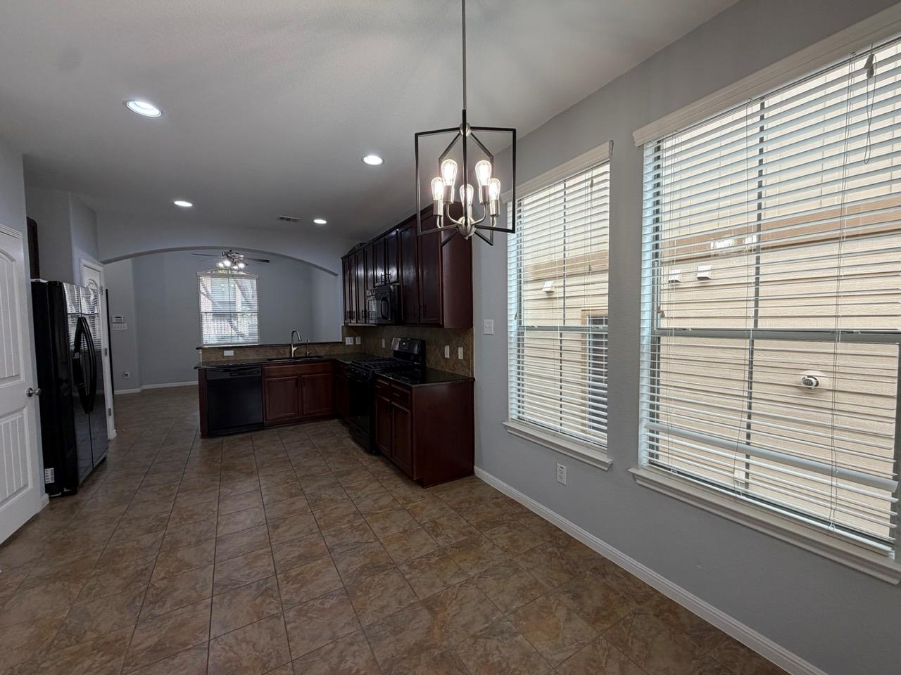 11400 W Parmer Ln # 31, Cedar Park, TX 78613