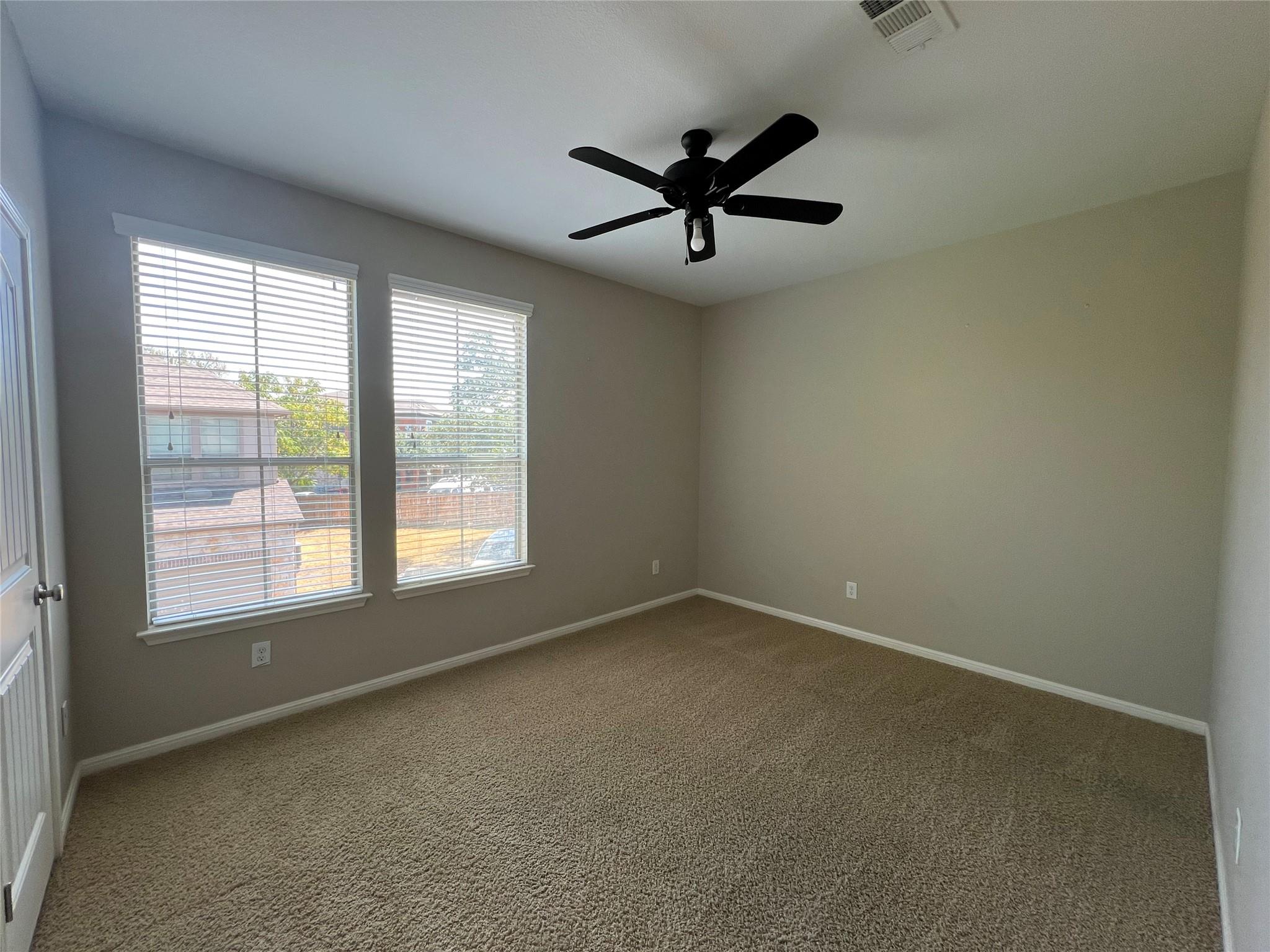 11400 W Parmer Ln # 31, Cedar Park, TX 78613