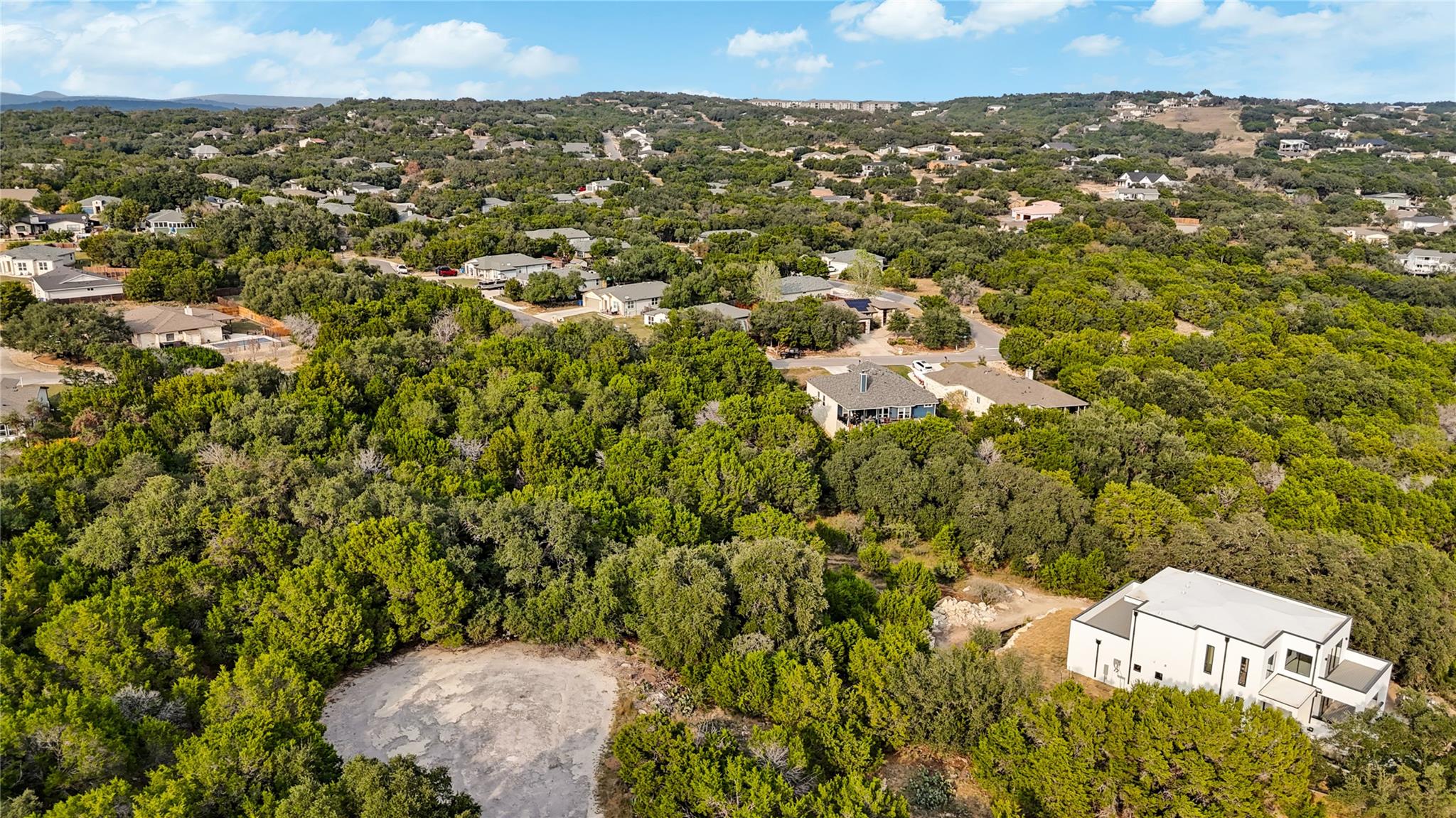 2003 Highland Lake Dr, Leander, TX 78645