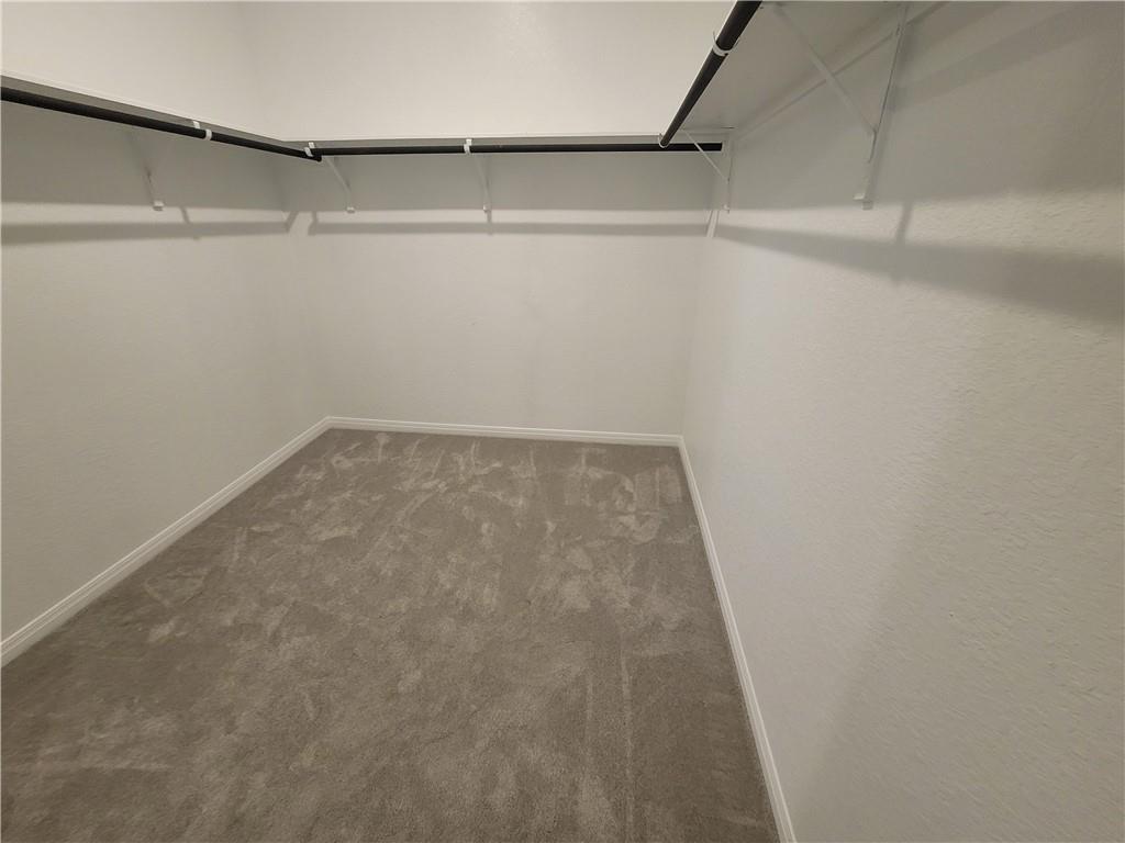 105 Sarnella Way, Hutto, TX 78634