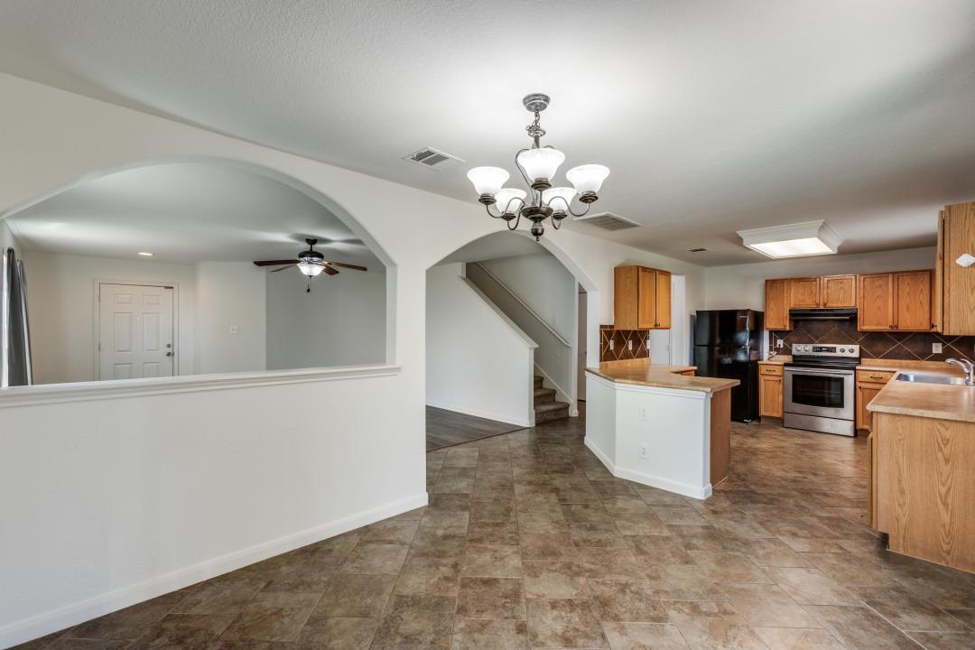 721 New Bridge Dr, Kyle, TX 78640