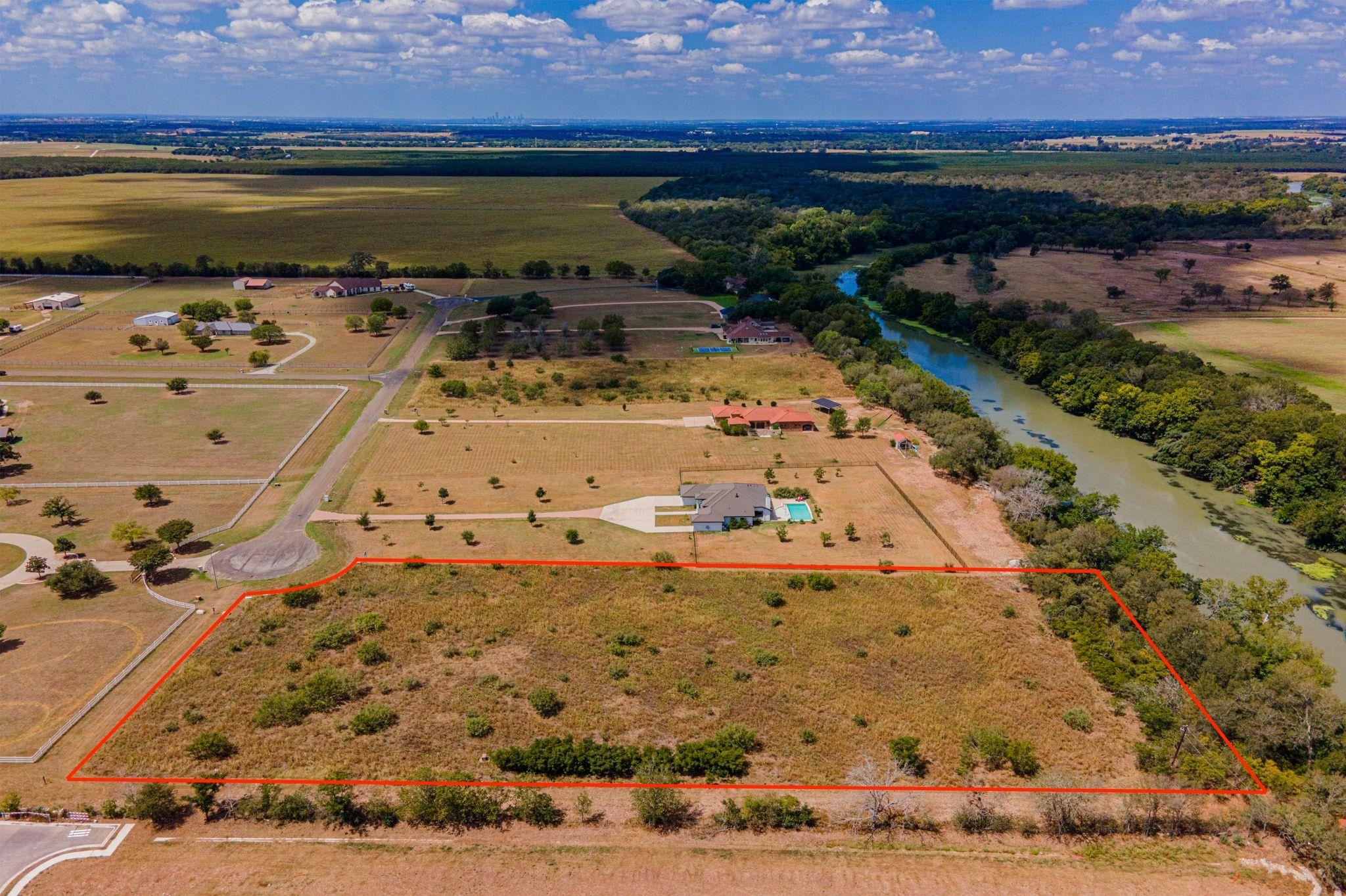 100 Colorado Blf, Cedar Creek, TX 78612
