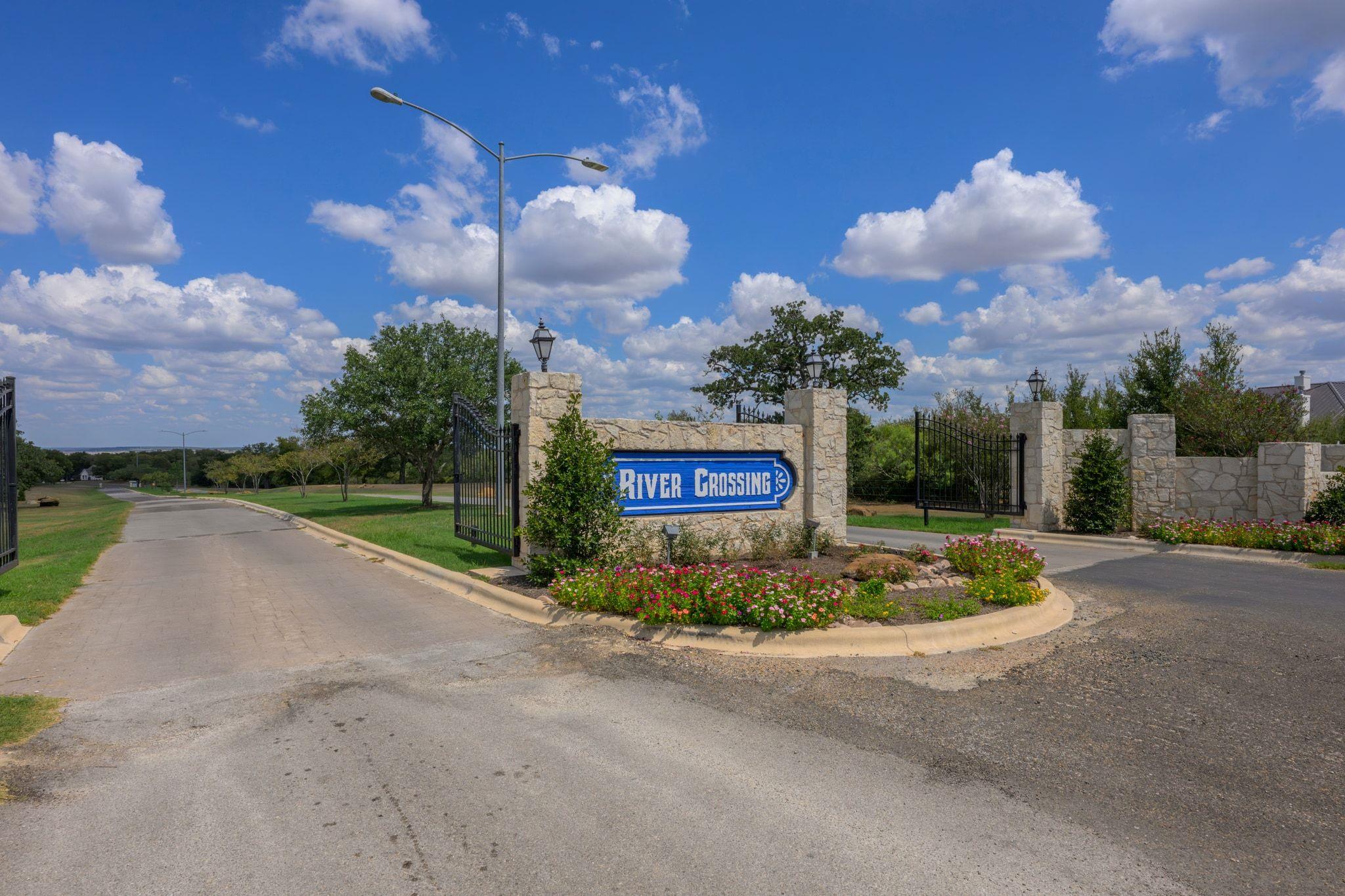 100 Colorado Blf, Cedar Creek, TX 78612