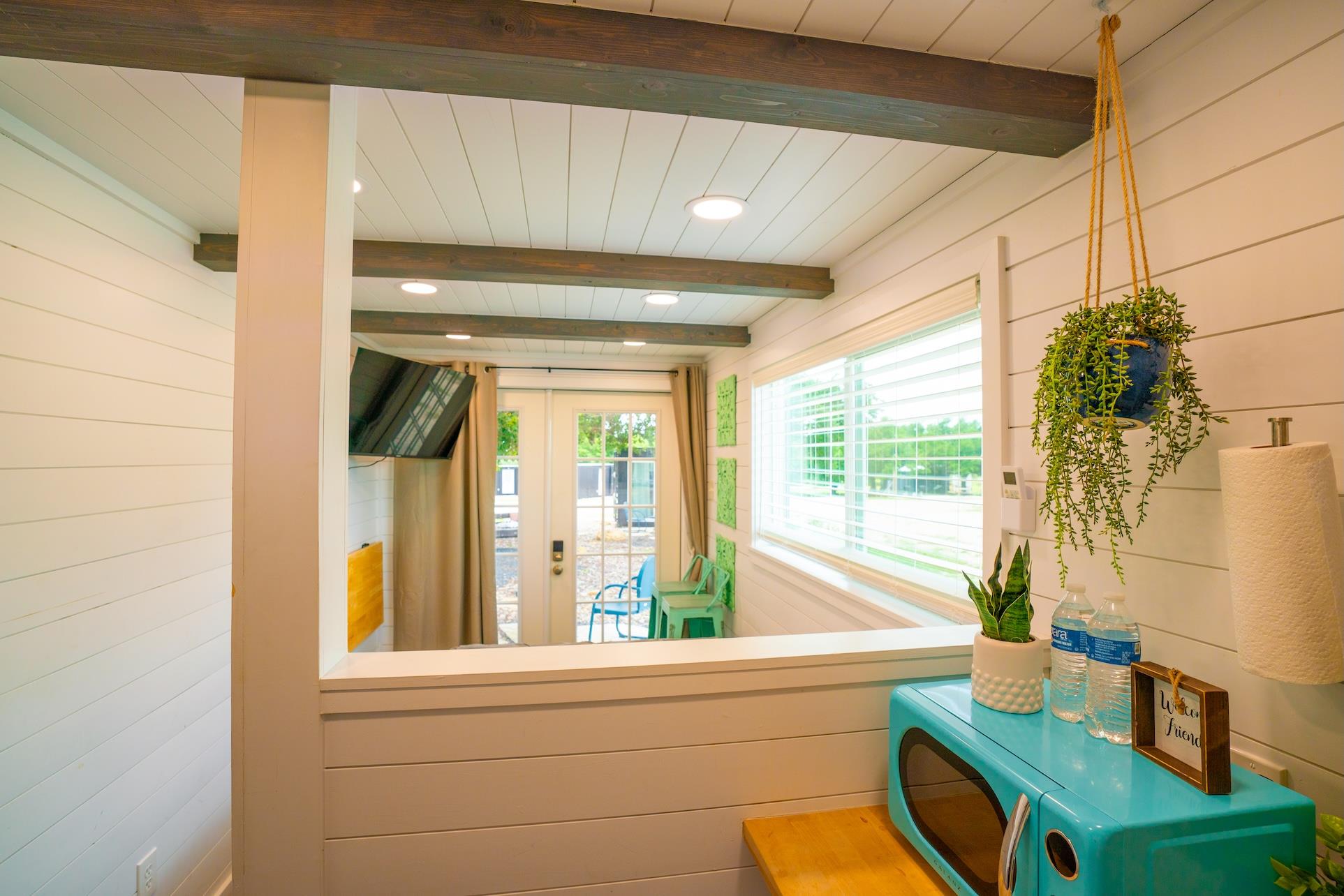 8502 E Us 290, Johnson City, TX 78636