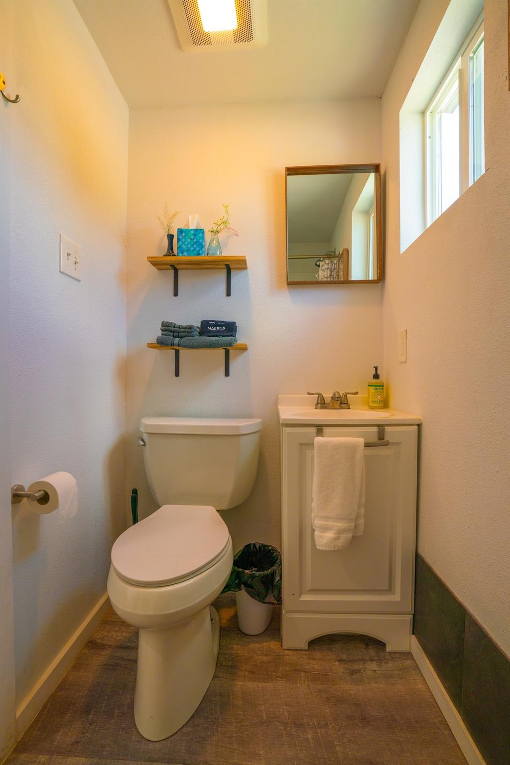 8502 E Us 290, Johnson City, TX 78636