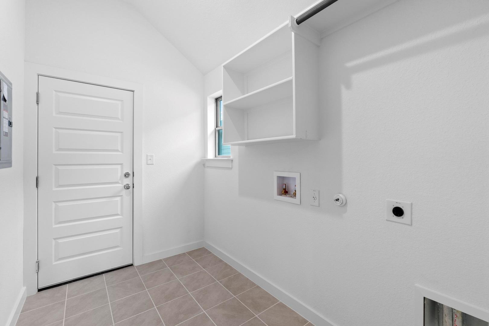 100 Mandeville Dr, Hutto, TX 78634