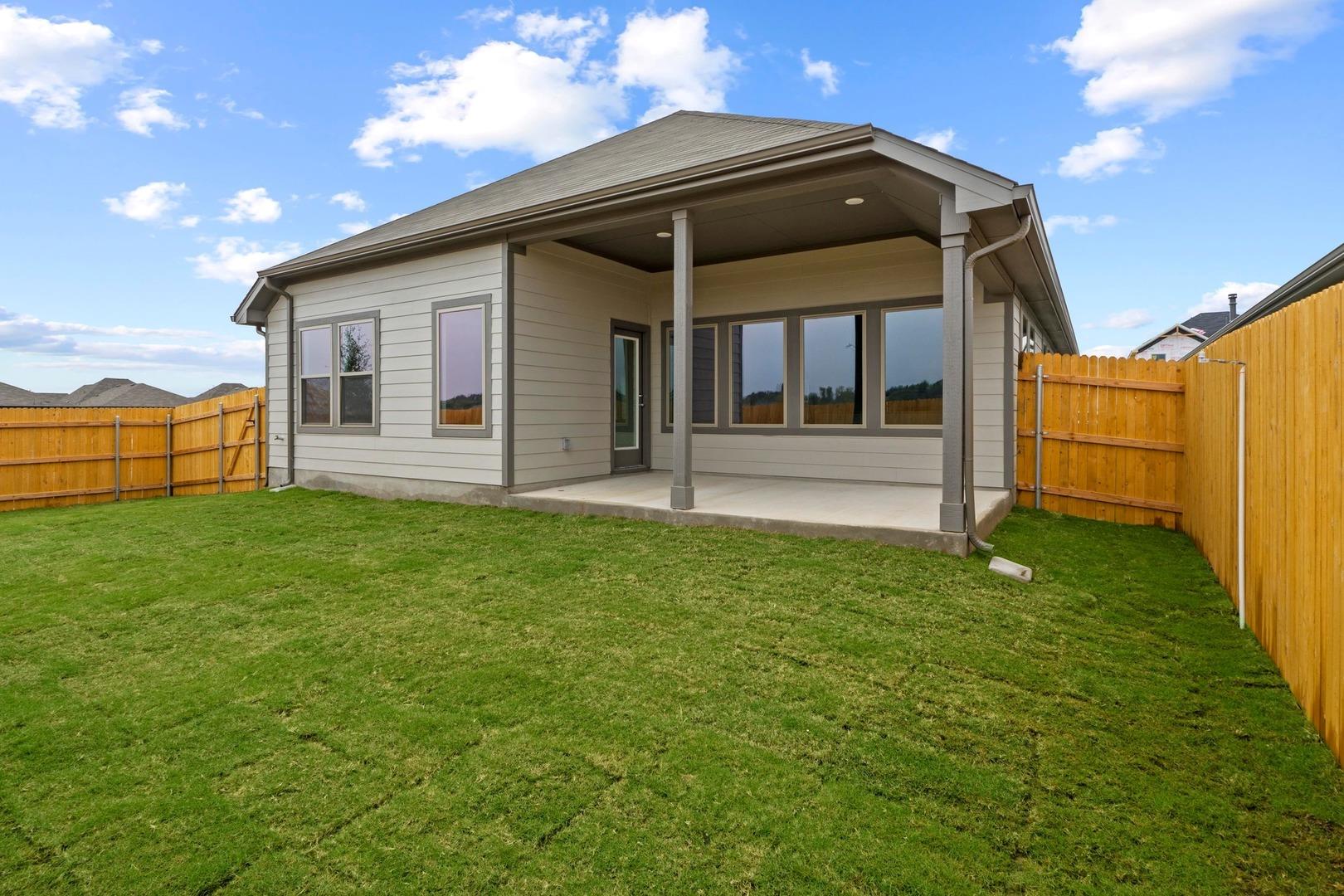 100 Mandeville Dr, Hutto, TX 78634