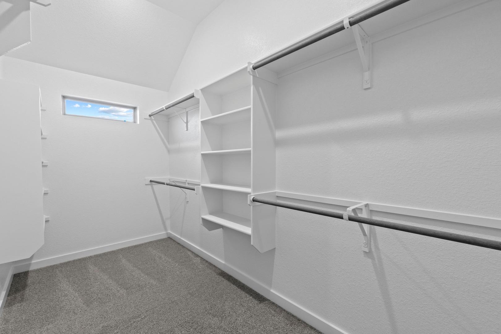 100 Mandeville Dr, Hutto, TX 78634