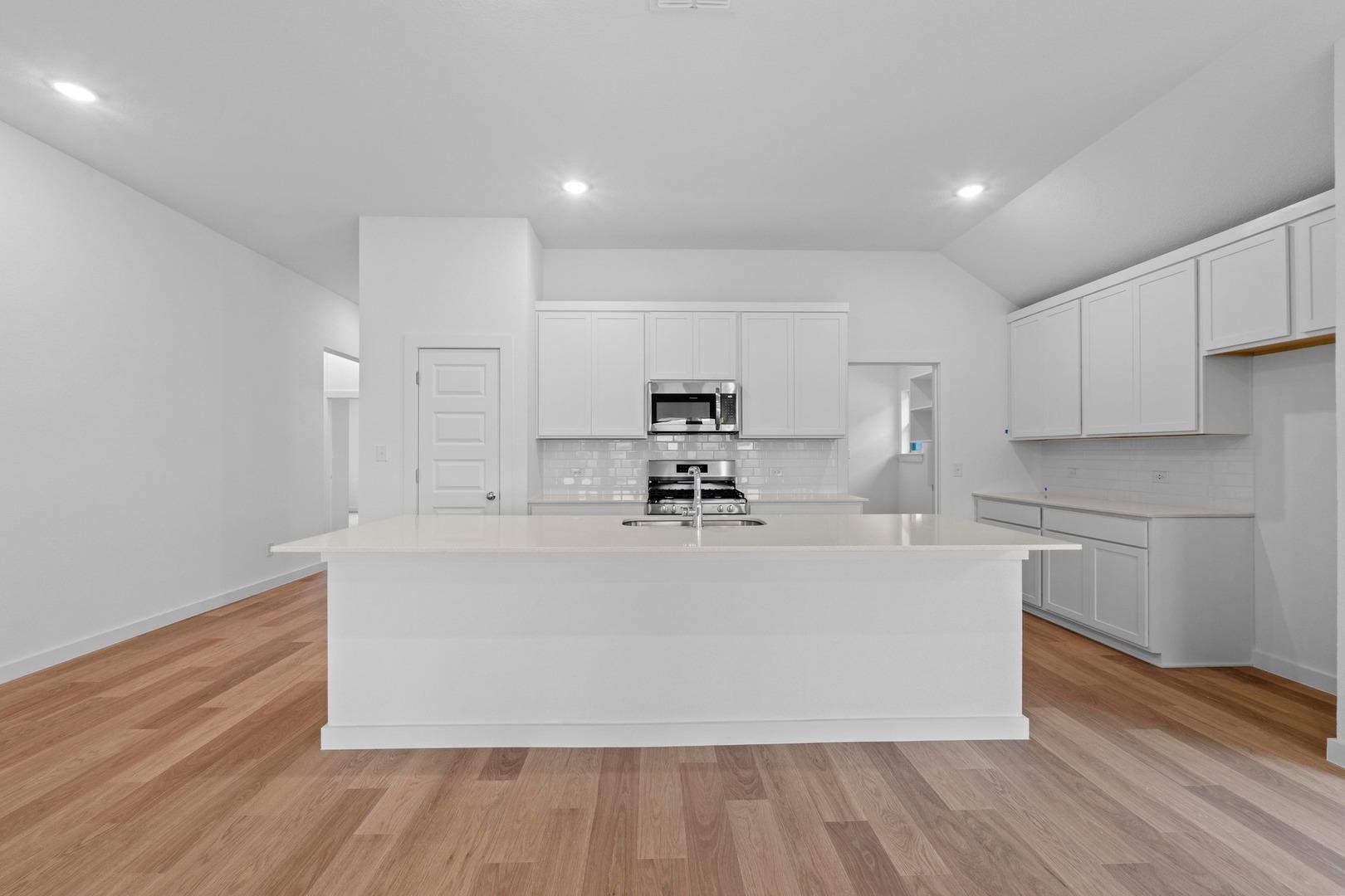 100 Mandeville Dr, Hutto, TX 78634