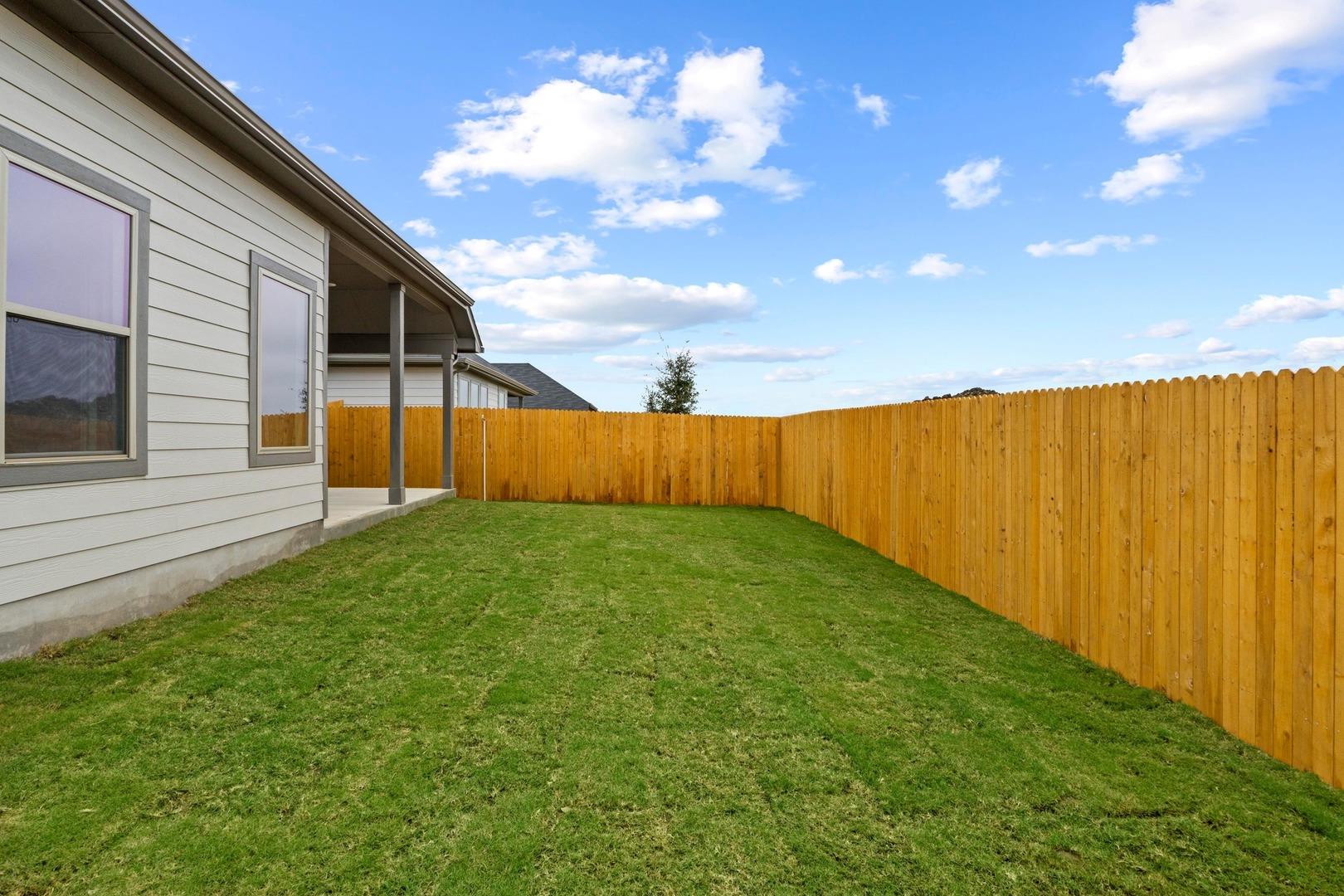 100 Mandeville Dr, Hutto, TX 78634