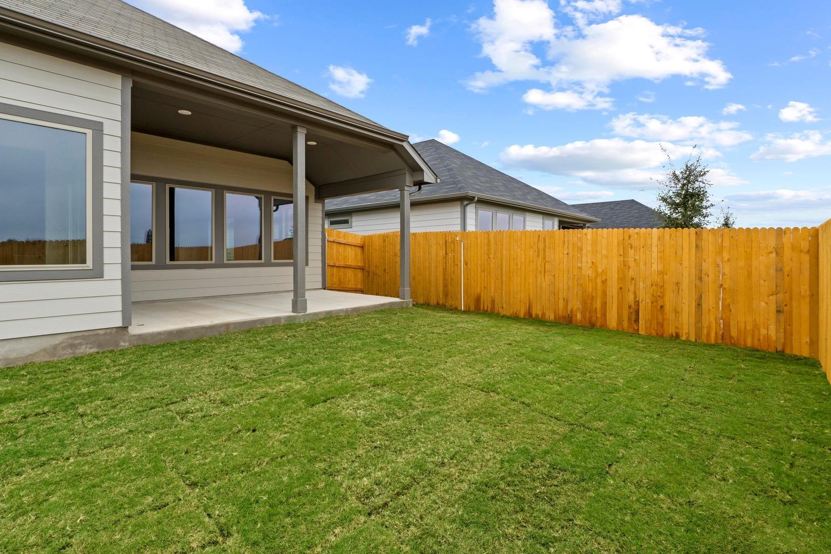 100 Mandeville Dr, Hutto, TX 78634