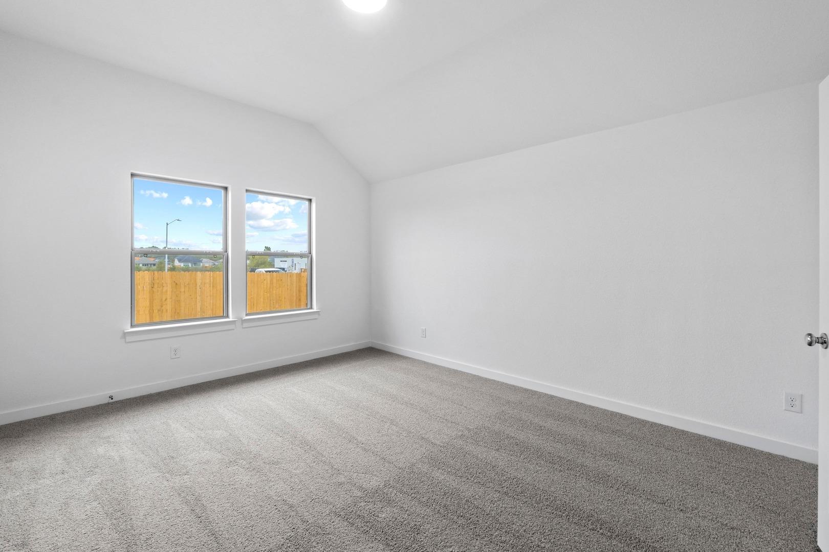 100 Mandeville Dr, Hutto, TX 78634