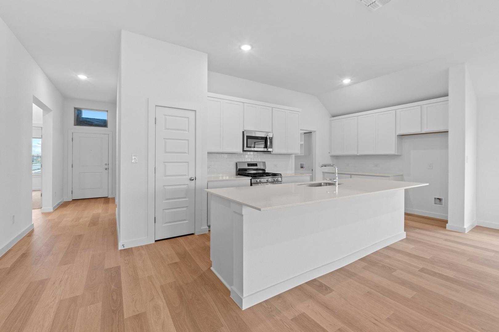 100 Mandeville Dr, Hutto, TX 78634