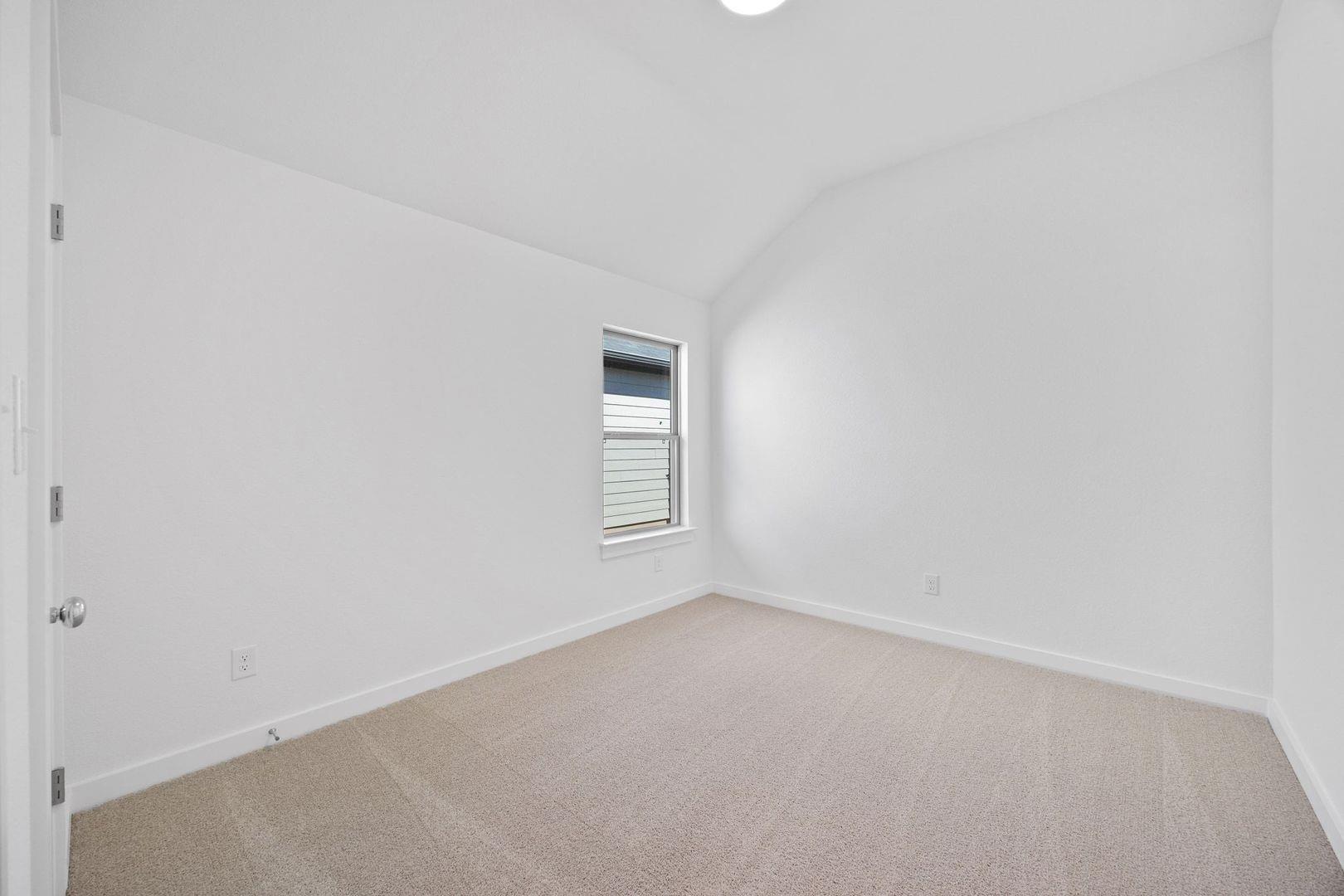 102 Mandeville Dr, Hutto, TX 78634