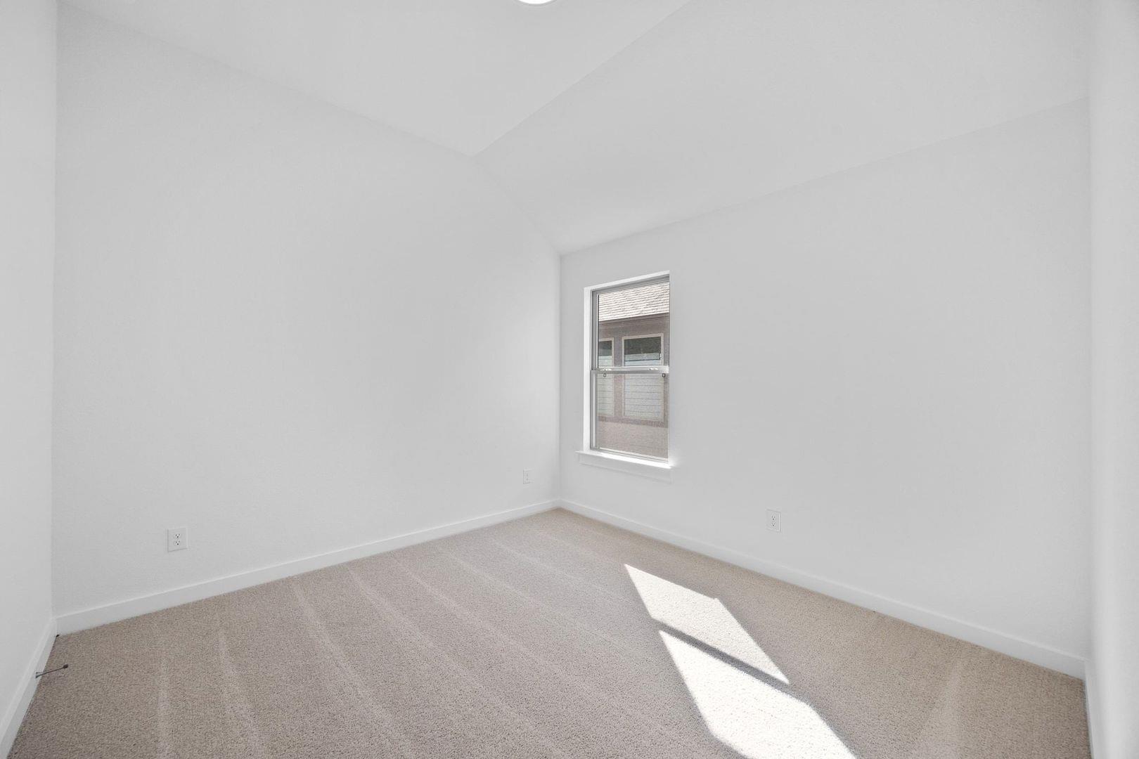 102 Mandeville Dr, Hutto, TX 78634