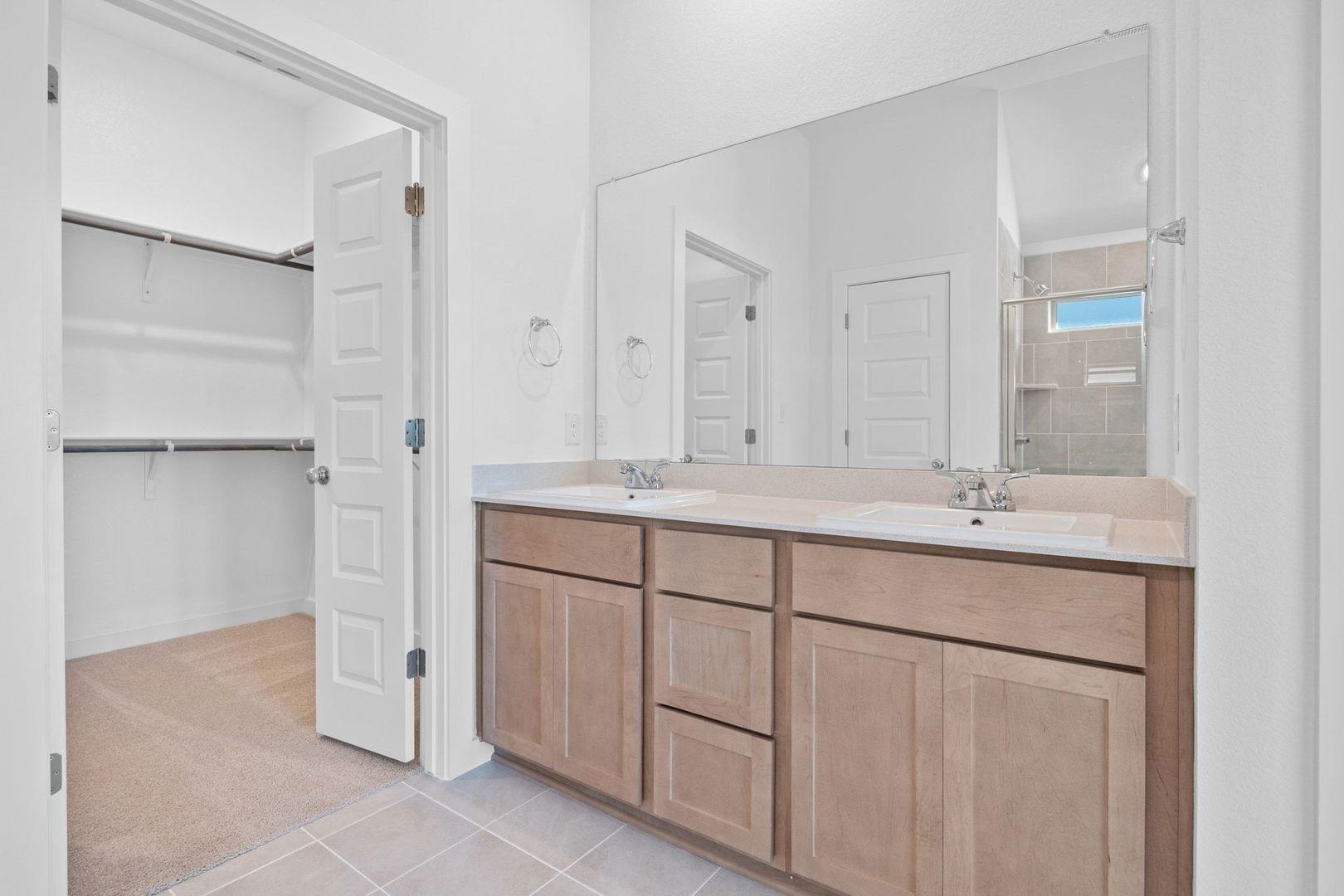 102 Mandeville Dr, Hutto, TX 78634