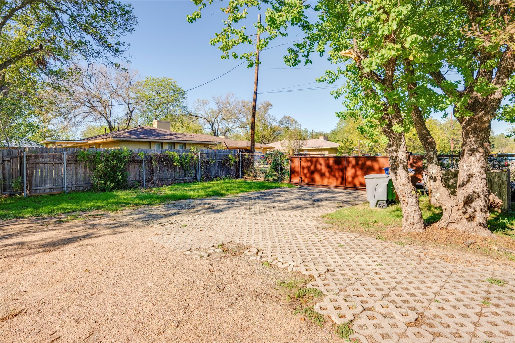 2713 Sweeney Ln Ln, Austin, TX 78723