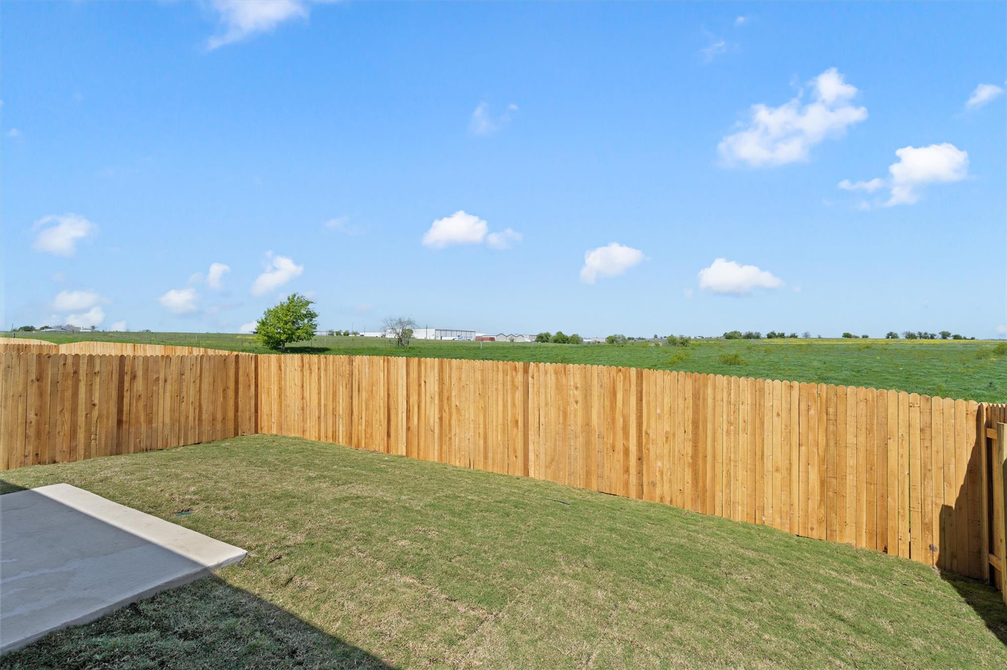 700 Gemsbok Dr, Hutto, TX 78634