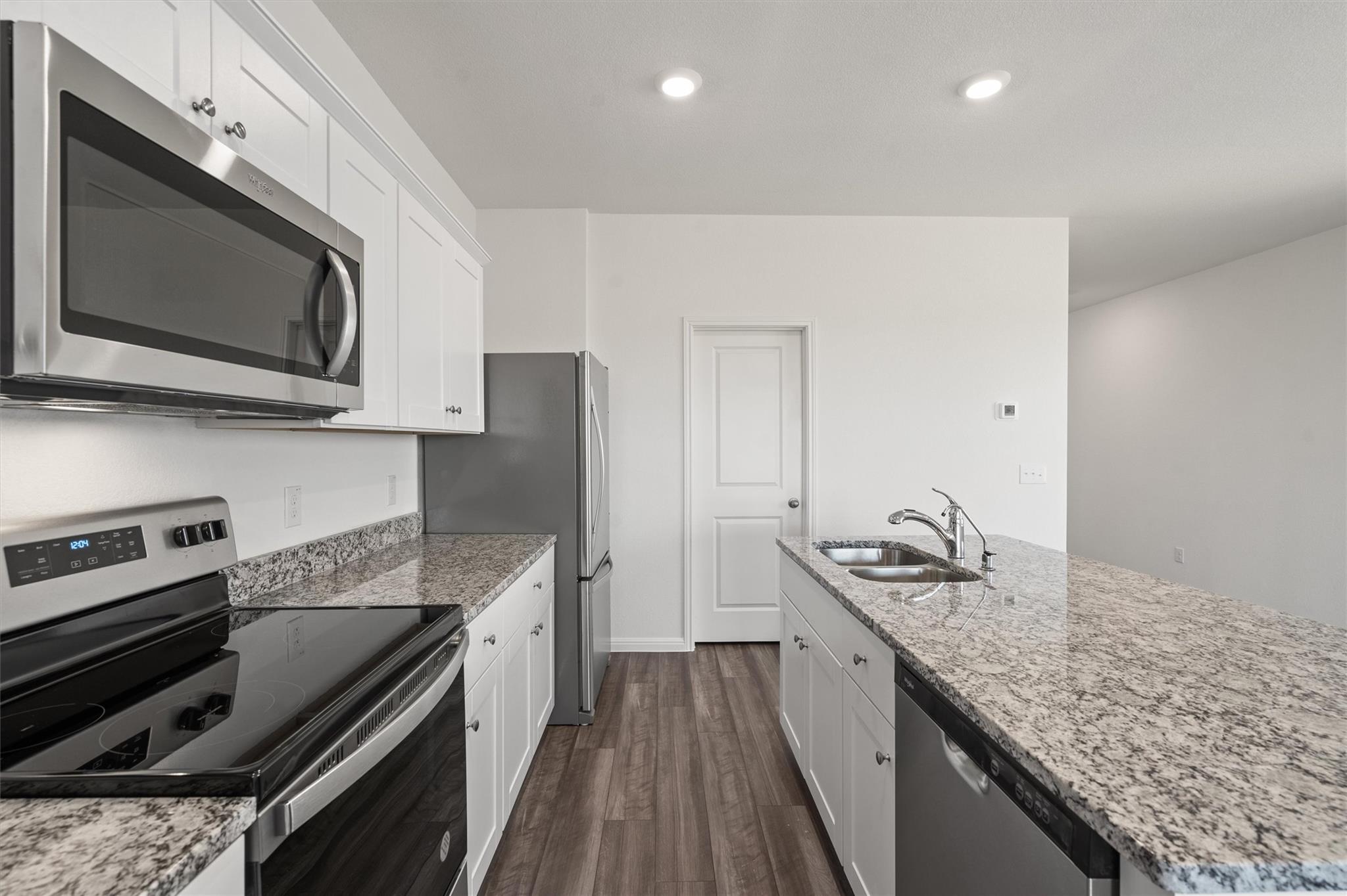 700 Gemsbok Dr, Hutto, TX 78634