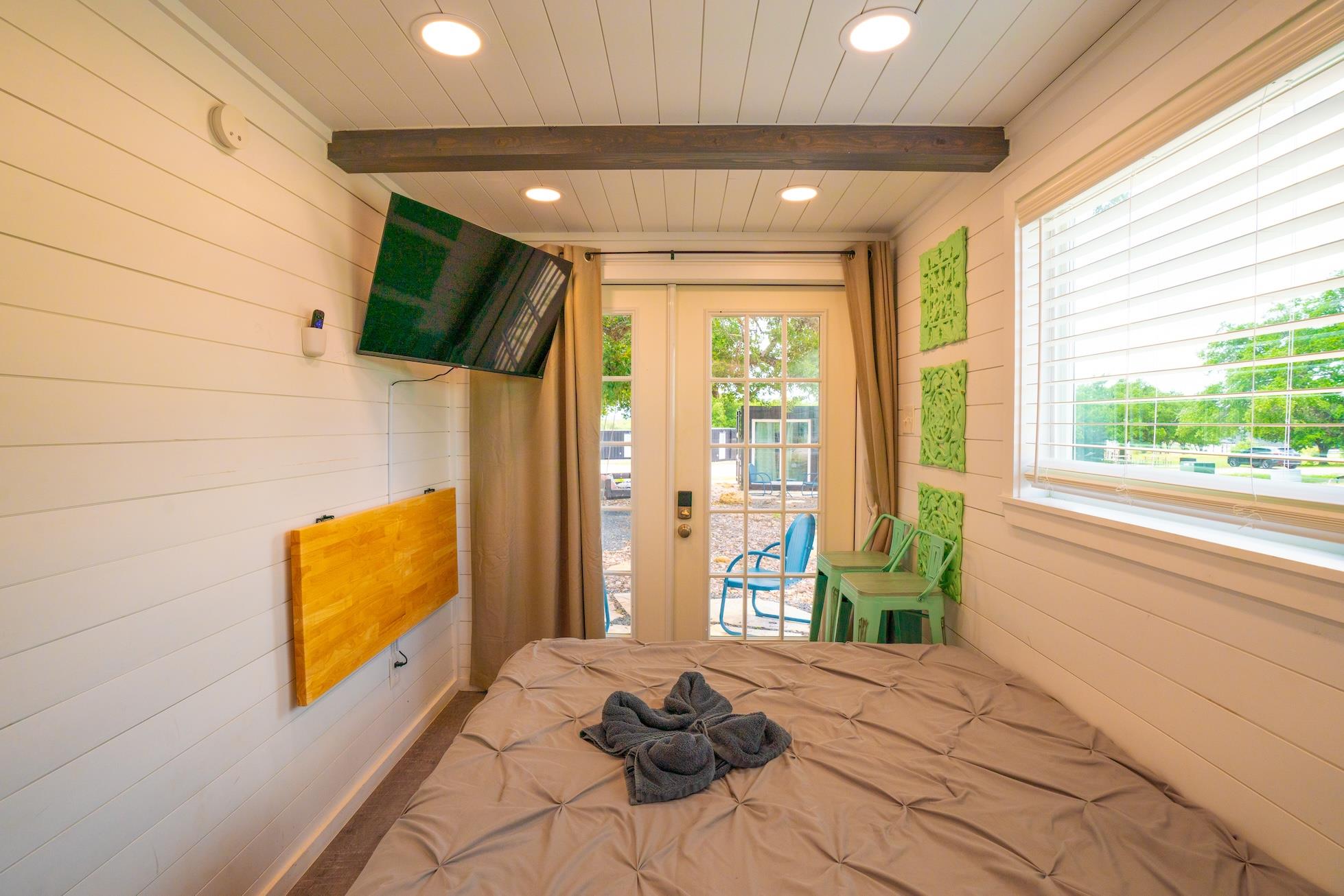 8502 E Us 290, Johnson City, TX 78636