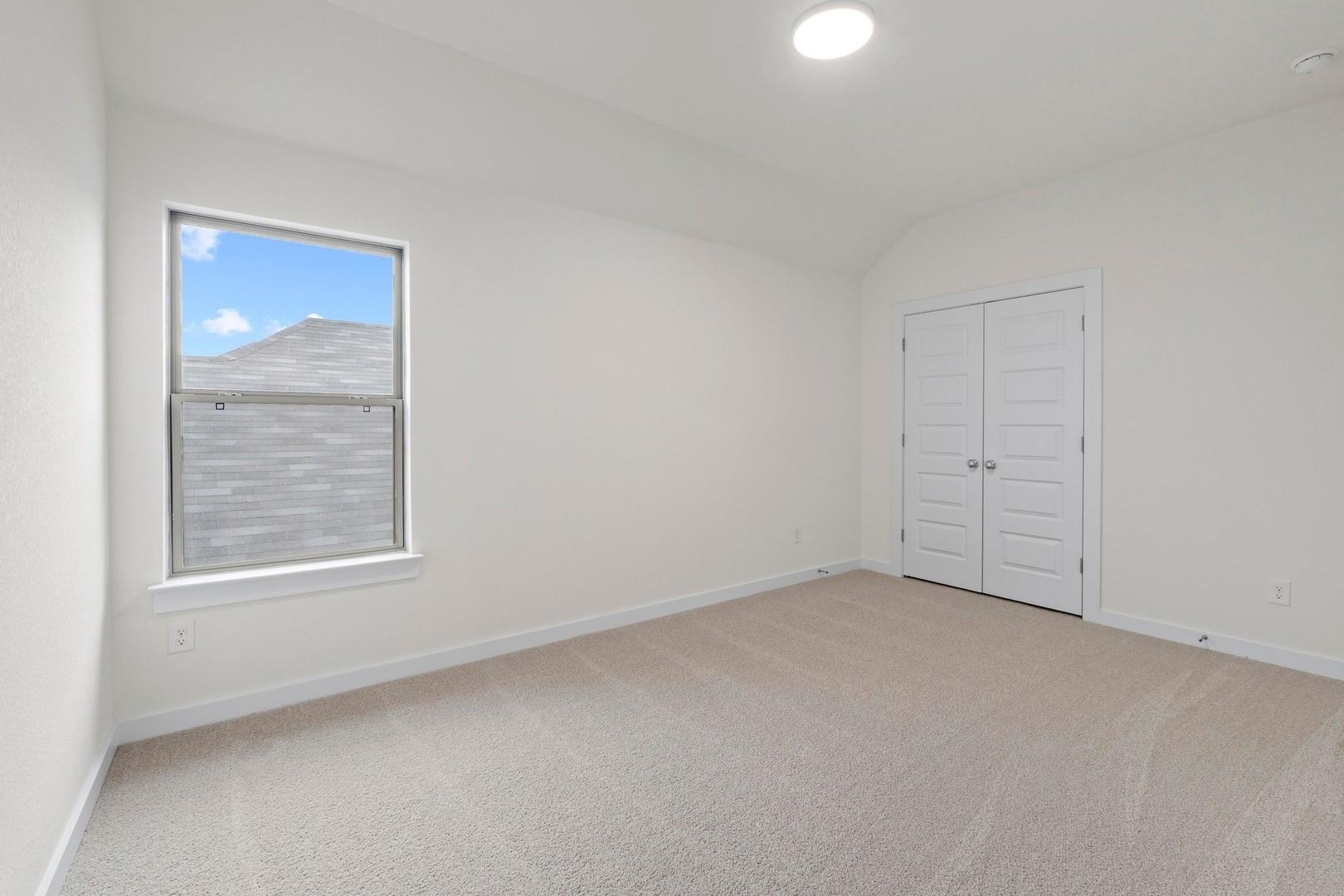 110 Mandeville Dr, Hutto, TX 78634