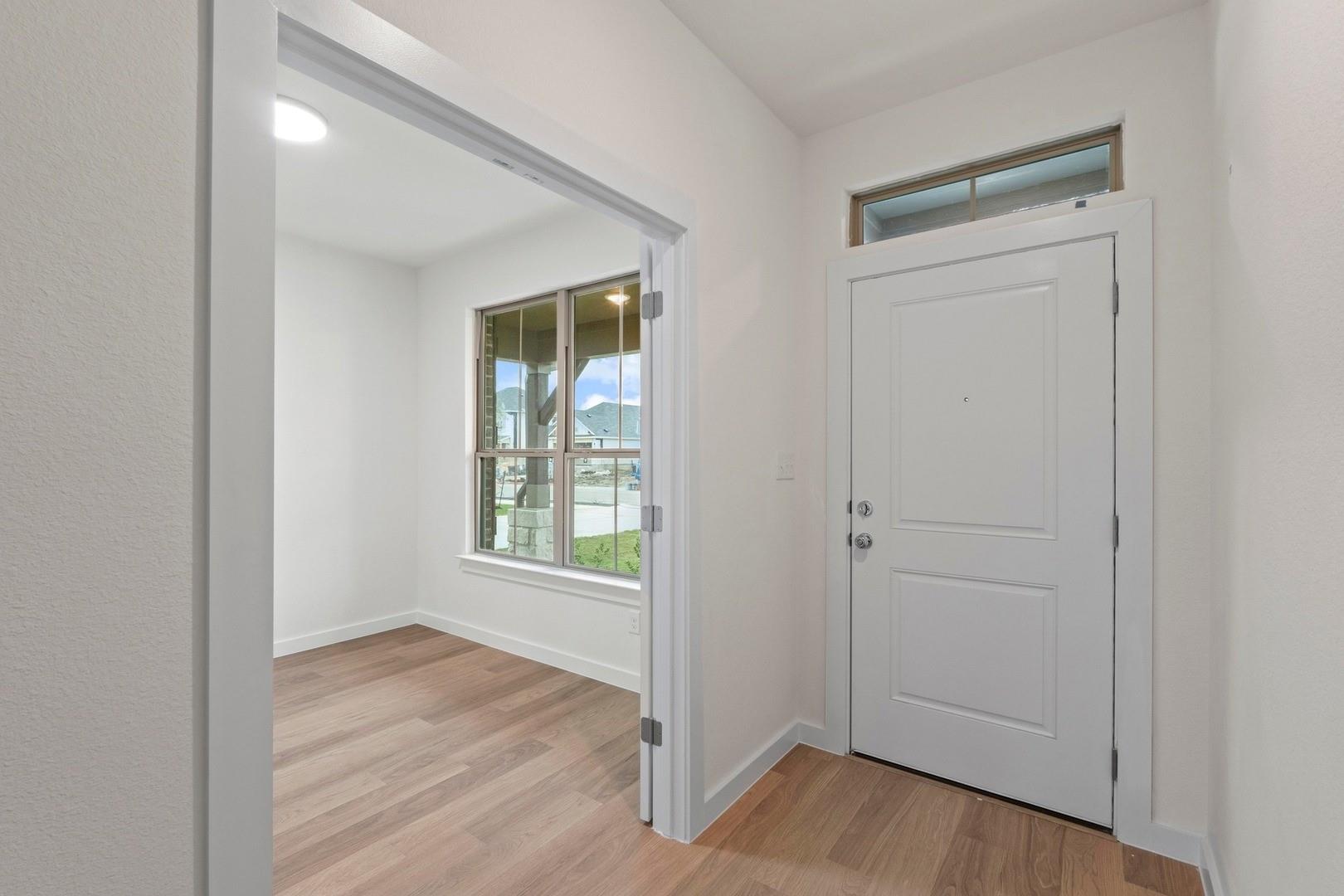 110 Mandeville Dr, Hutto, TX 78634