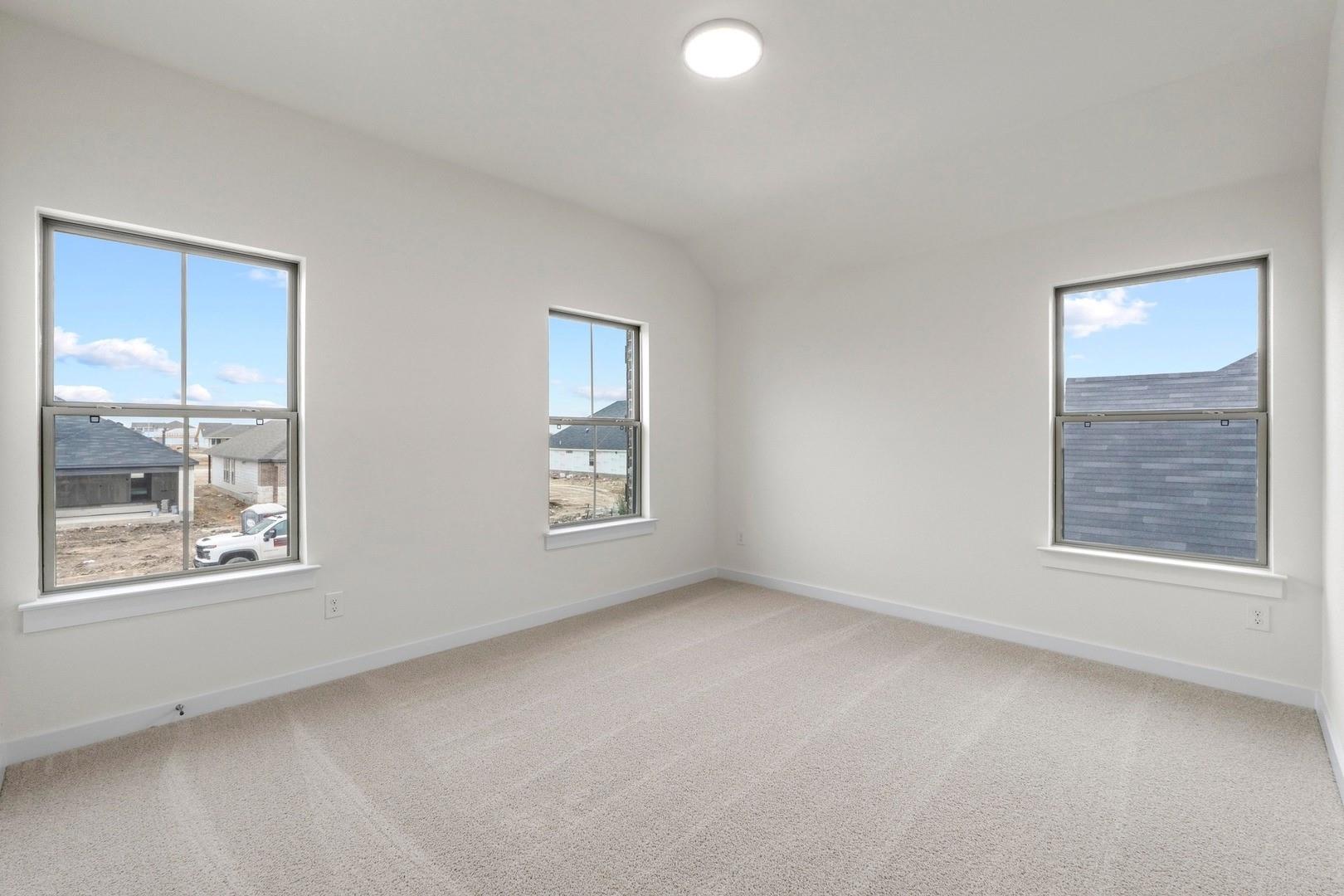 110 Mandeville Dr, Hutto, TX 78634