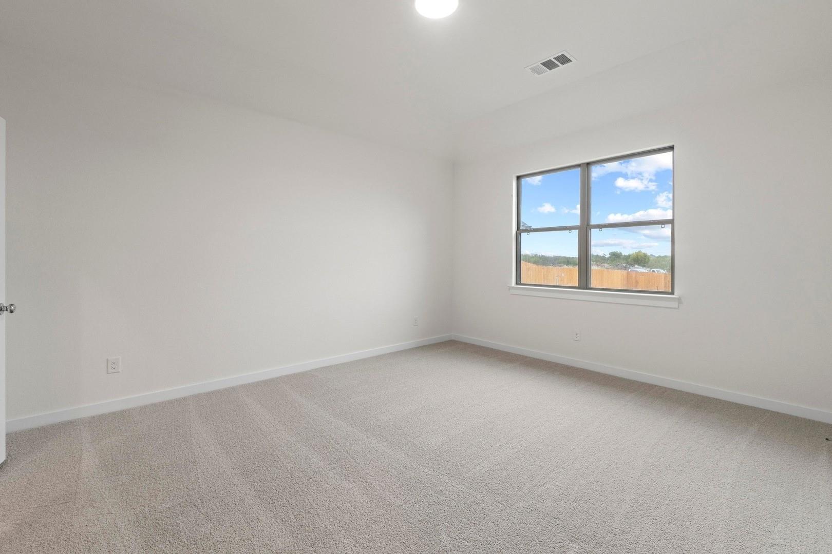 110 Mandeville Dr, Hutto, TX 78634