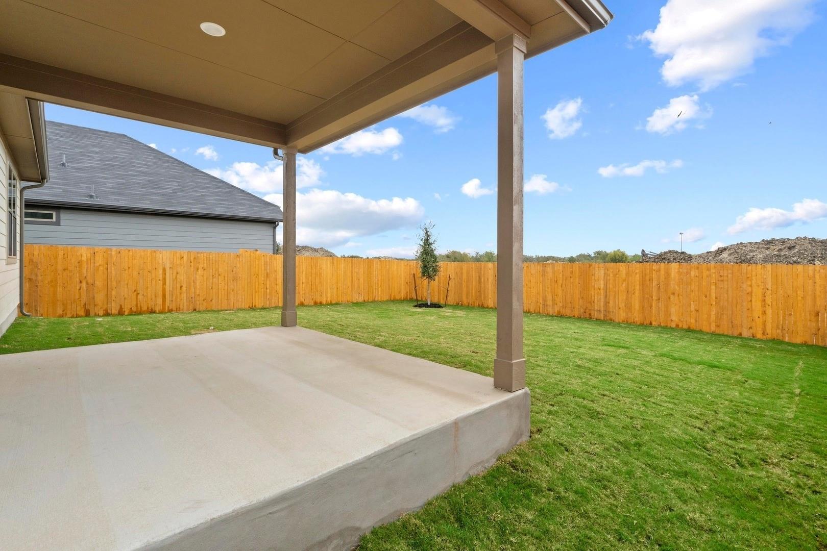 110 Mandeville Dr, Hutto, TX 78634