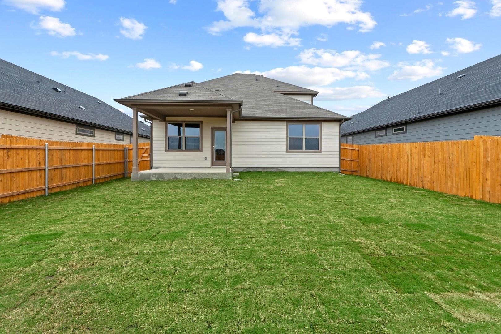 110 Mandeville Dr, Hutto, TX 78634