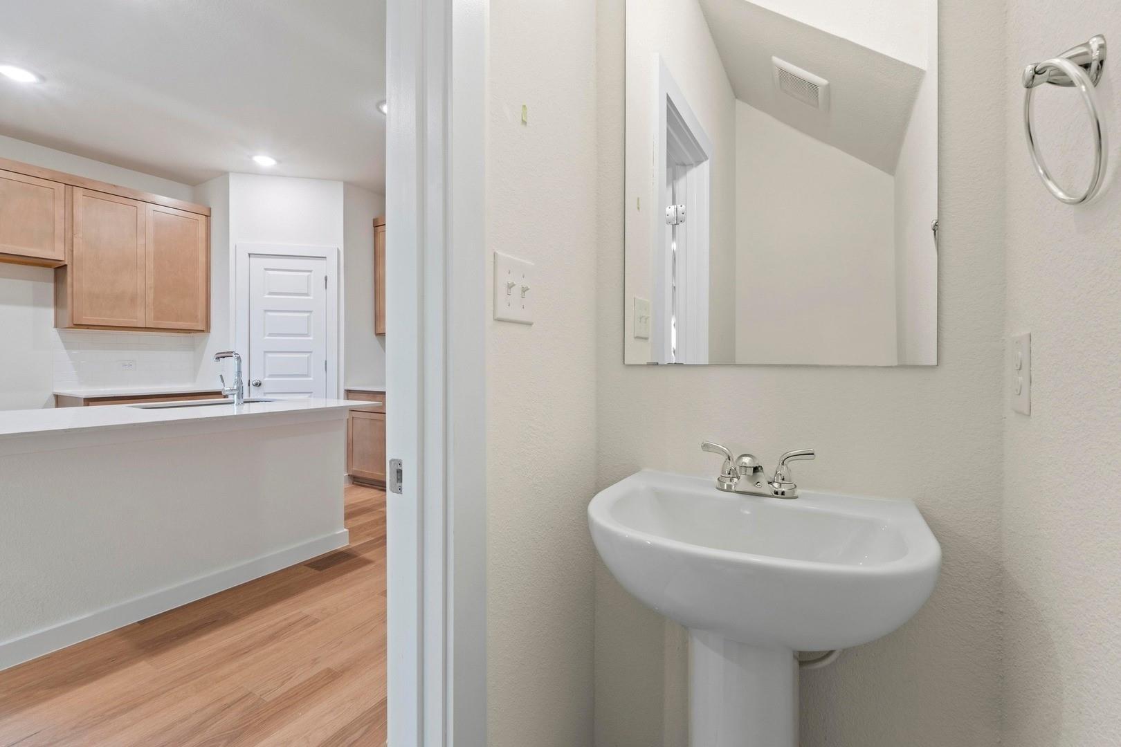 110 Mandeville Dr, Hutto, TX 78634