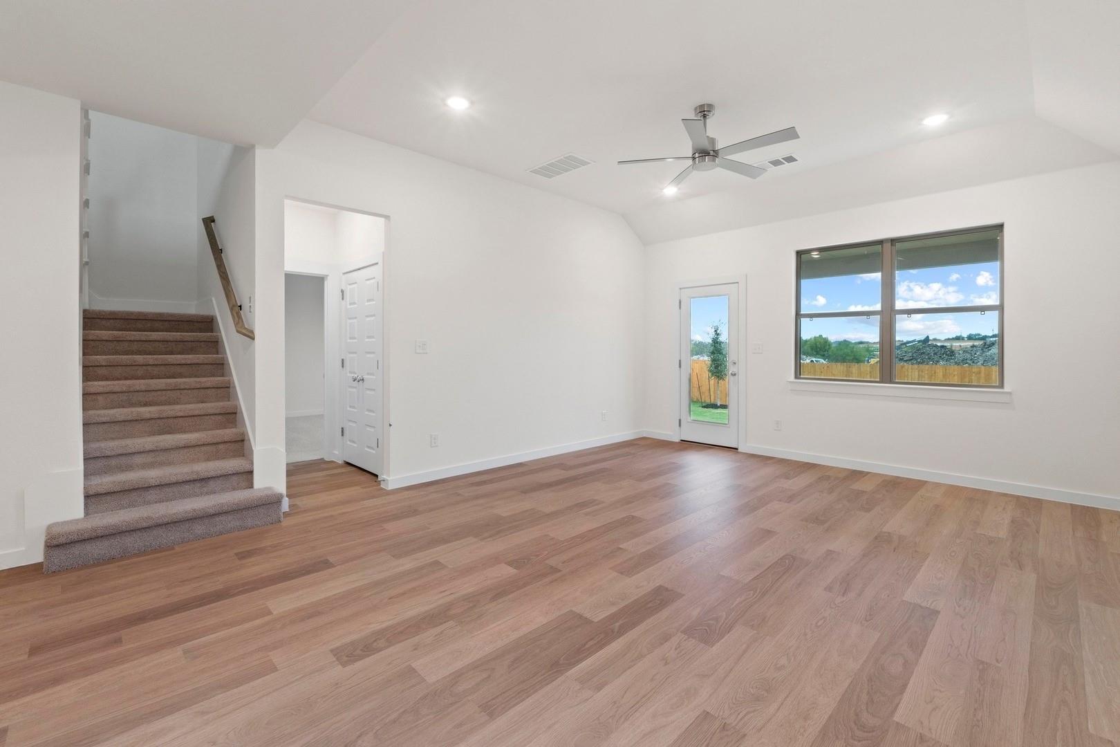 110 Mandeville Dr, Hutto, TX 78634