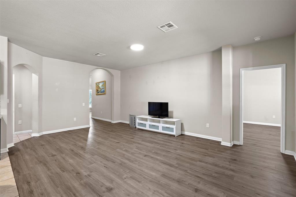 13809 Harrisglenn Dr, Pflugerville, TX 78660