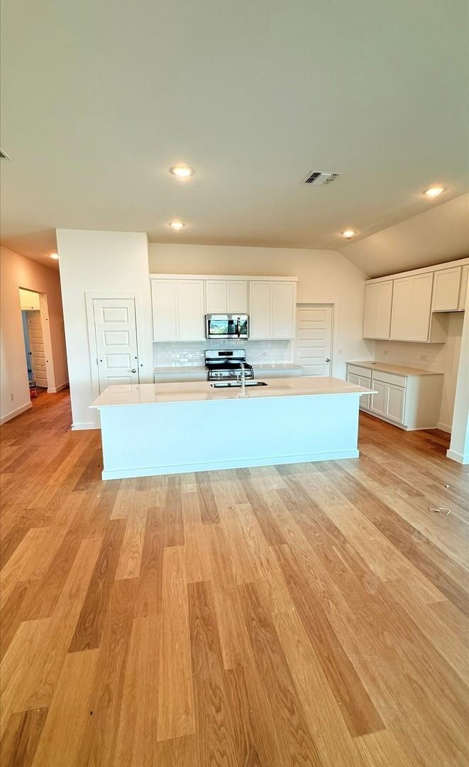 112 Mandeville Dr, Hutto, TX 78634