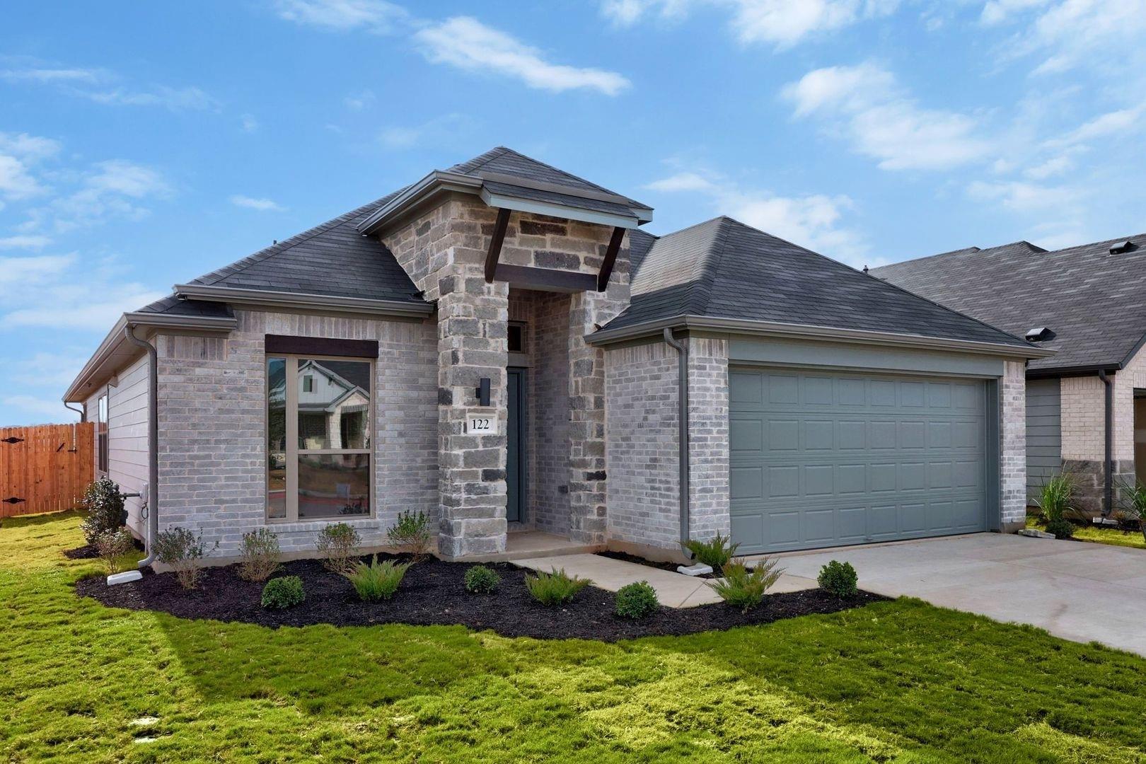 112 Mandeville Dr, Hutto, TX 78634