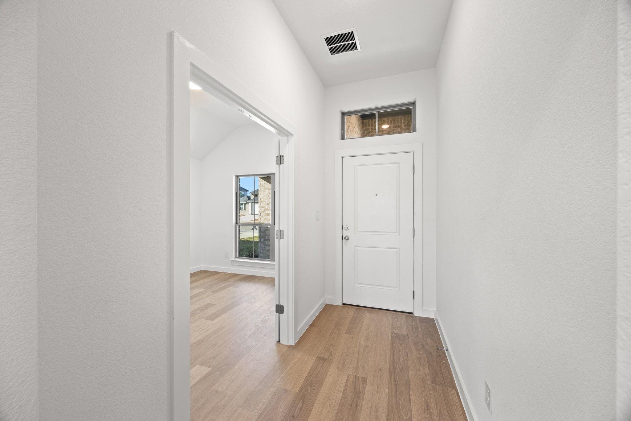 114 Mandeville Dr, Hutto, TX 78634