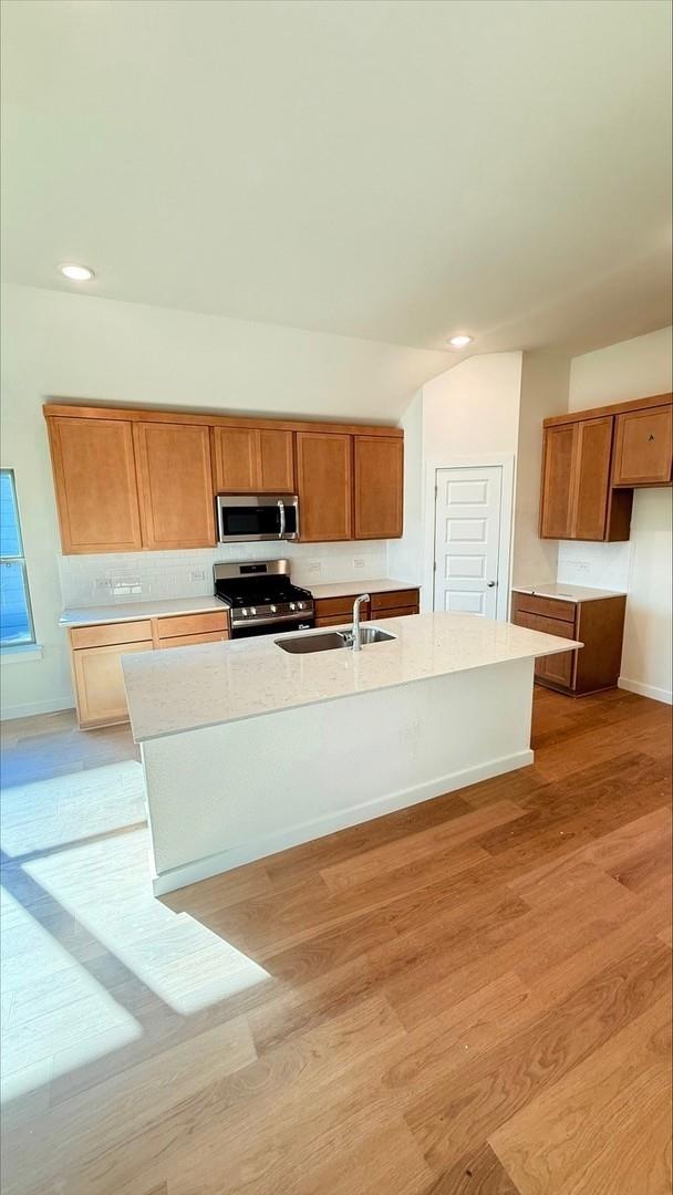 114 Mandeville Dr, Hutto, TX 78634